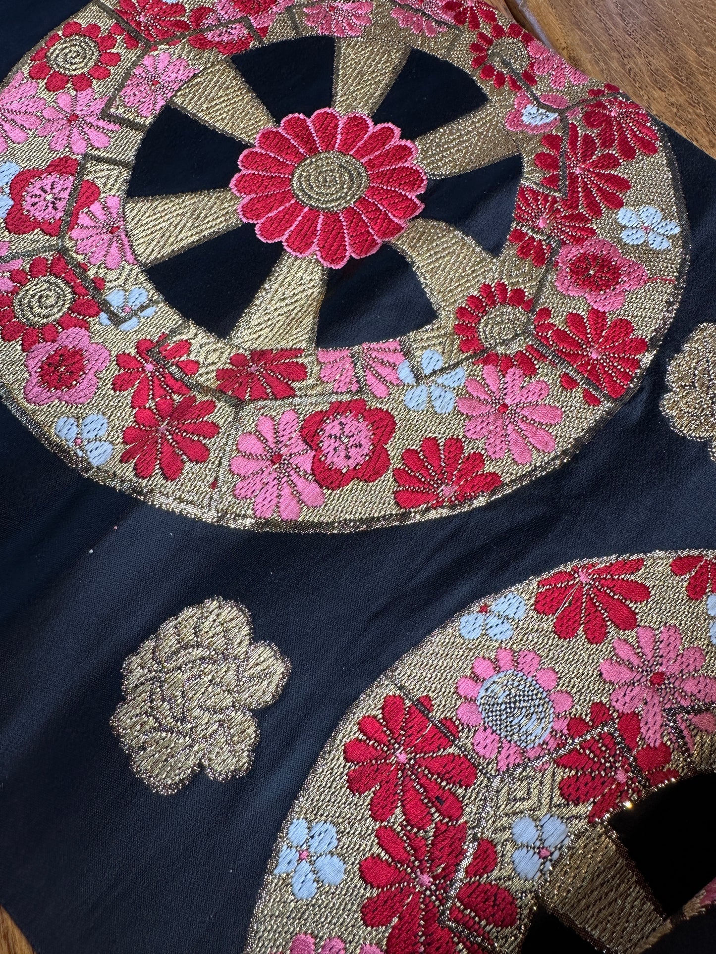 Chemin de table Obi en soie