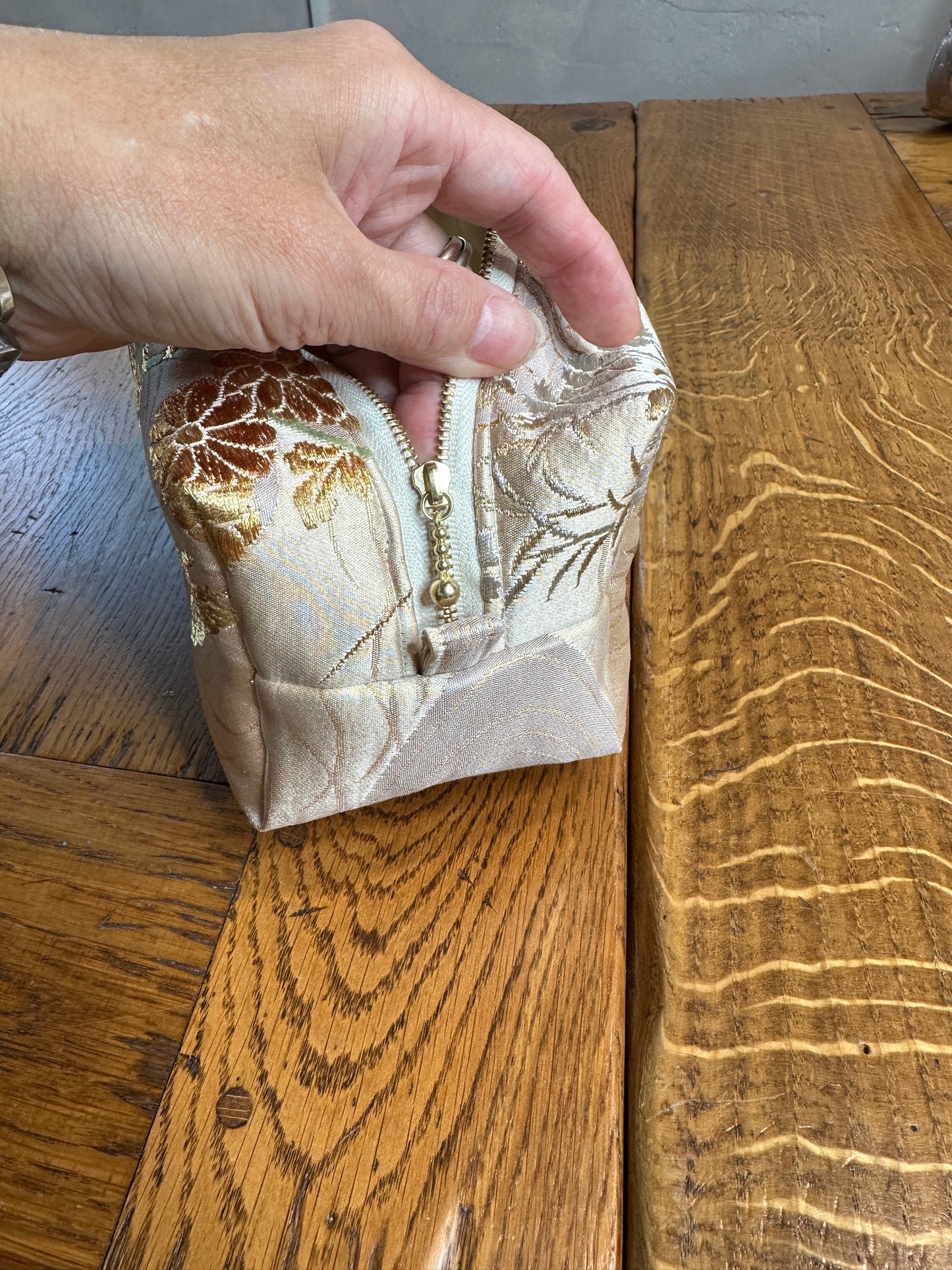 Trousse de toilette Obi en soie