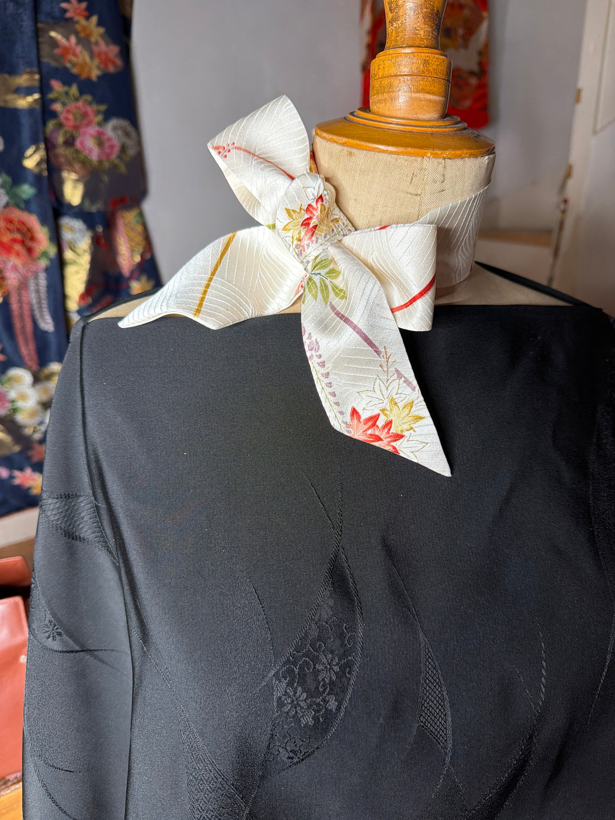 Foulard ruban kimono japonais bingatazome Okinawa en soie
