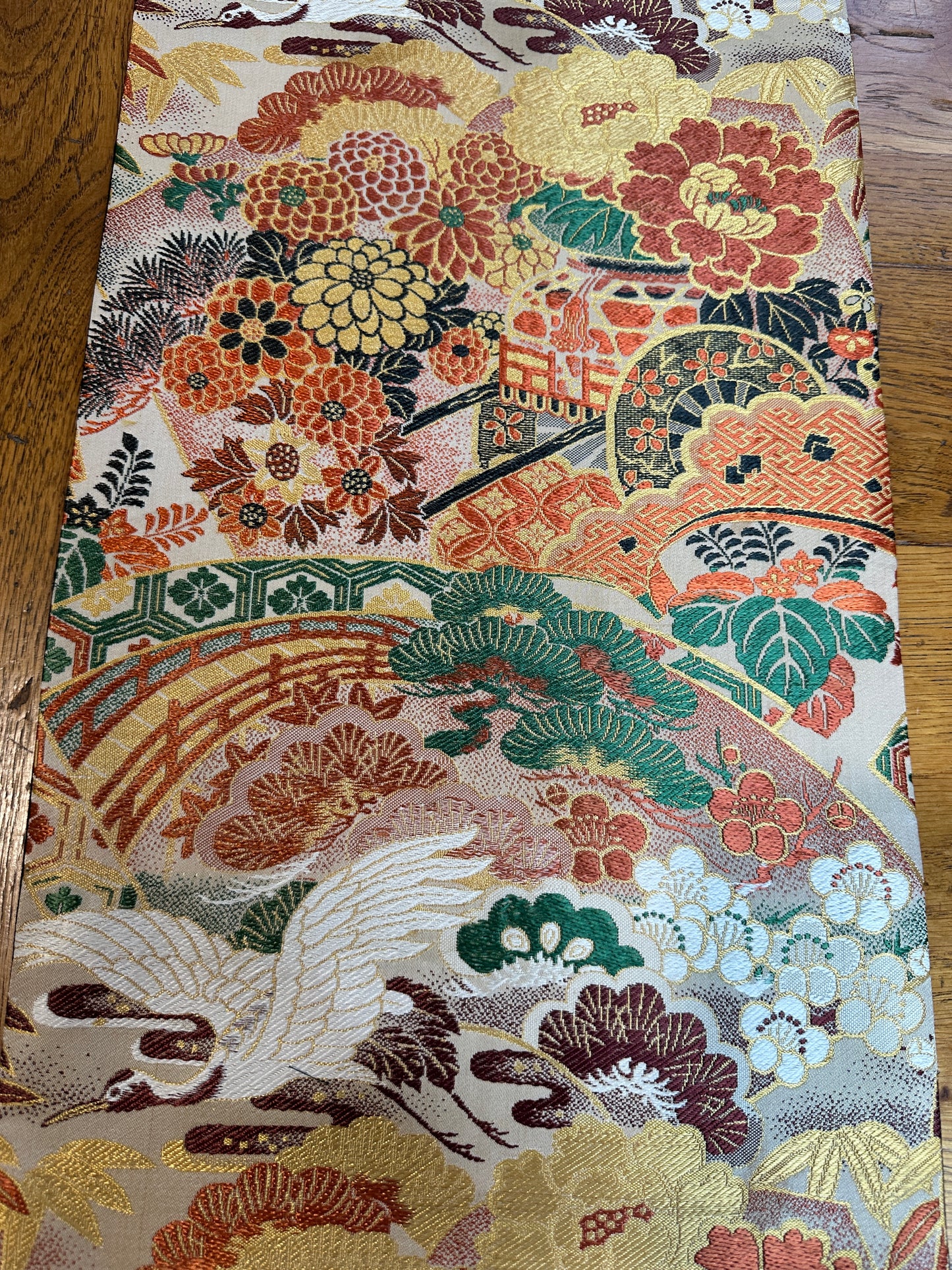 Chemine de table Obi antique en soie