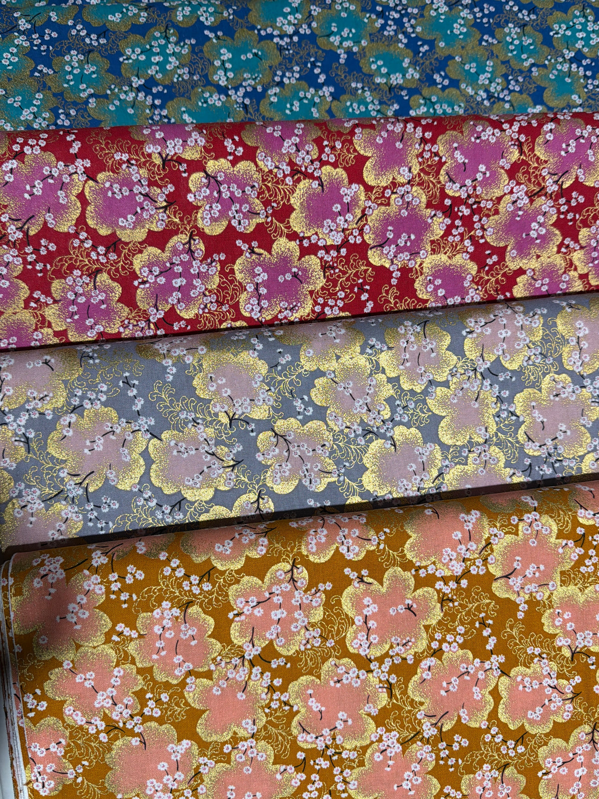 Tissu japonais en coton fleur de cerisier japonaise 4 couleurs disponibles