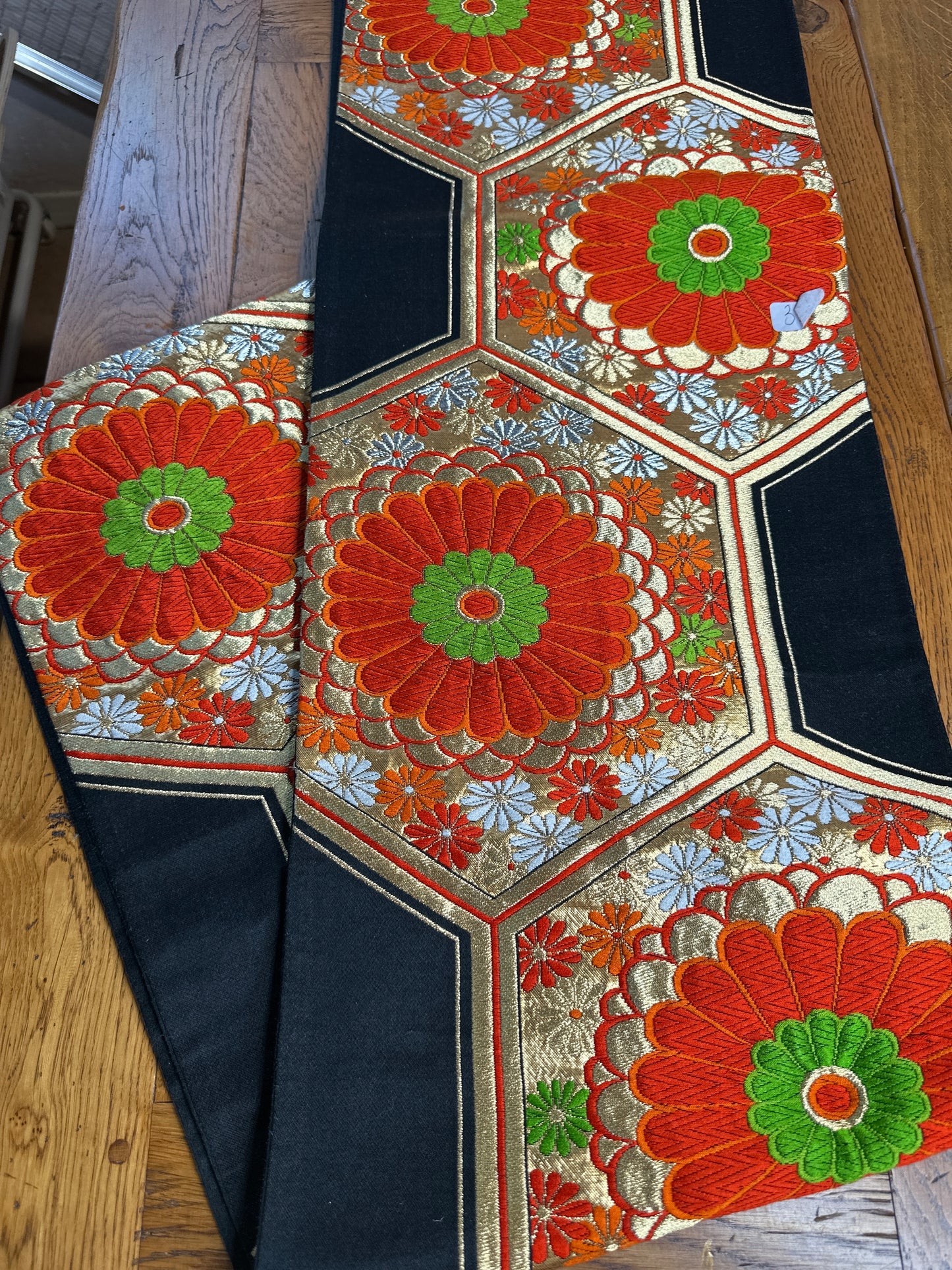 Chemin de table Obi japonais