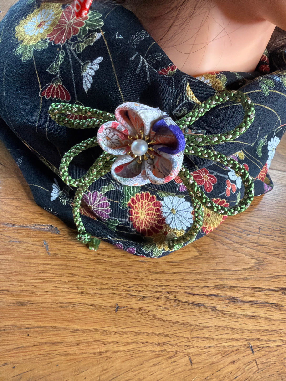 Pince à cheveux kimono japonais Tsumamisaiku