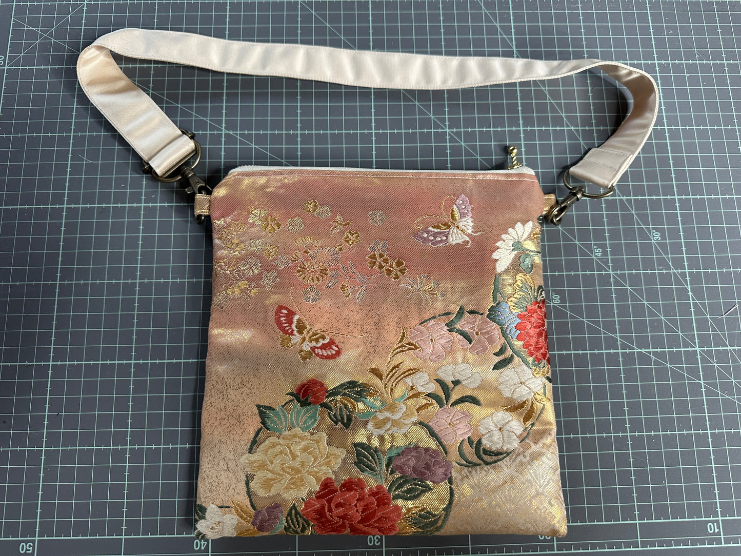 Pochette sac à l’épaule Obi kimono japonais en soie