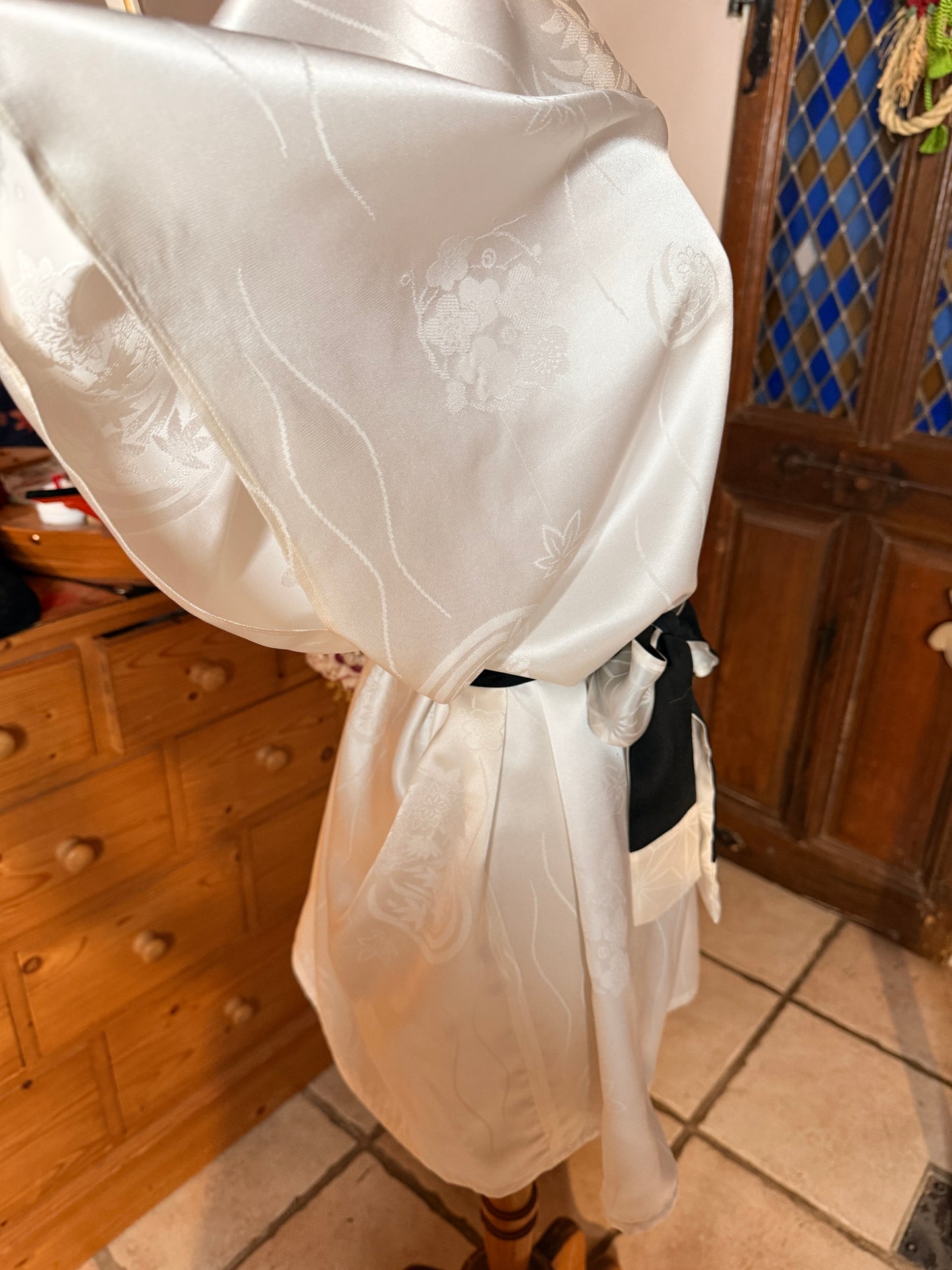Robe de nuit avec la ceinture en jyuban kimono japonais en soie Neuf