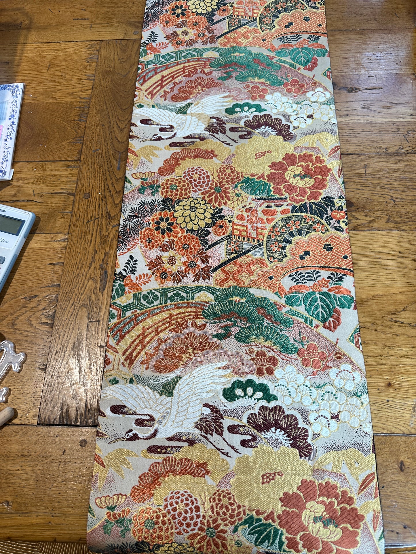 Chemine de table Obi antique en soie