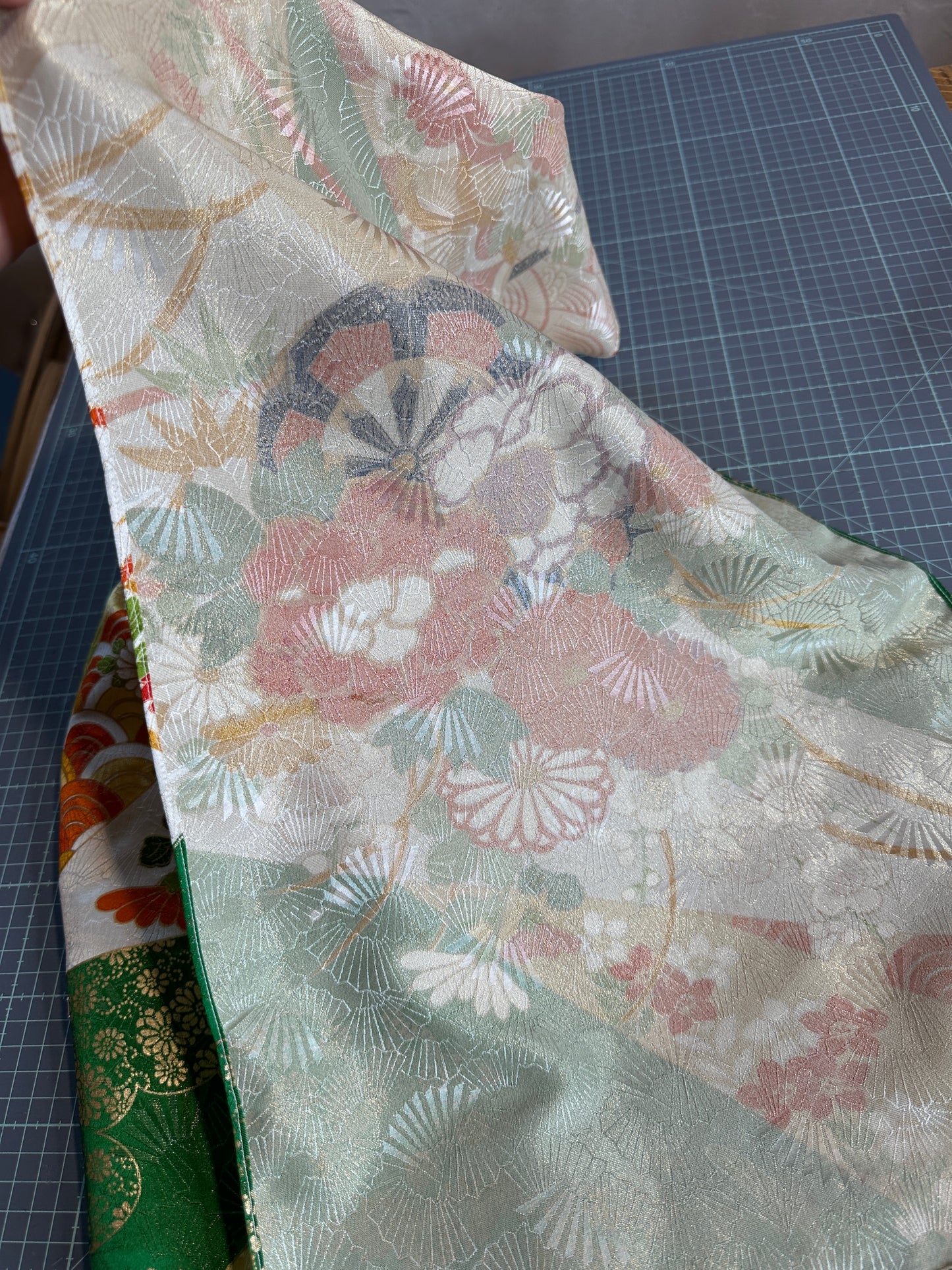 Foulard furisode kimono japonais en soie
