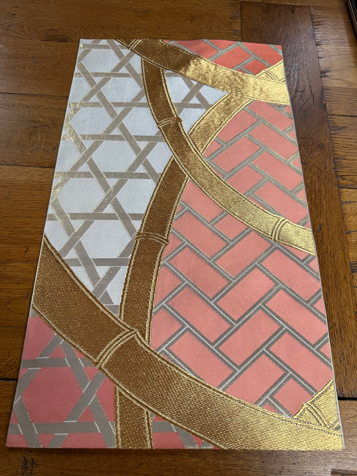 Chemin de table Obi en soie