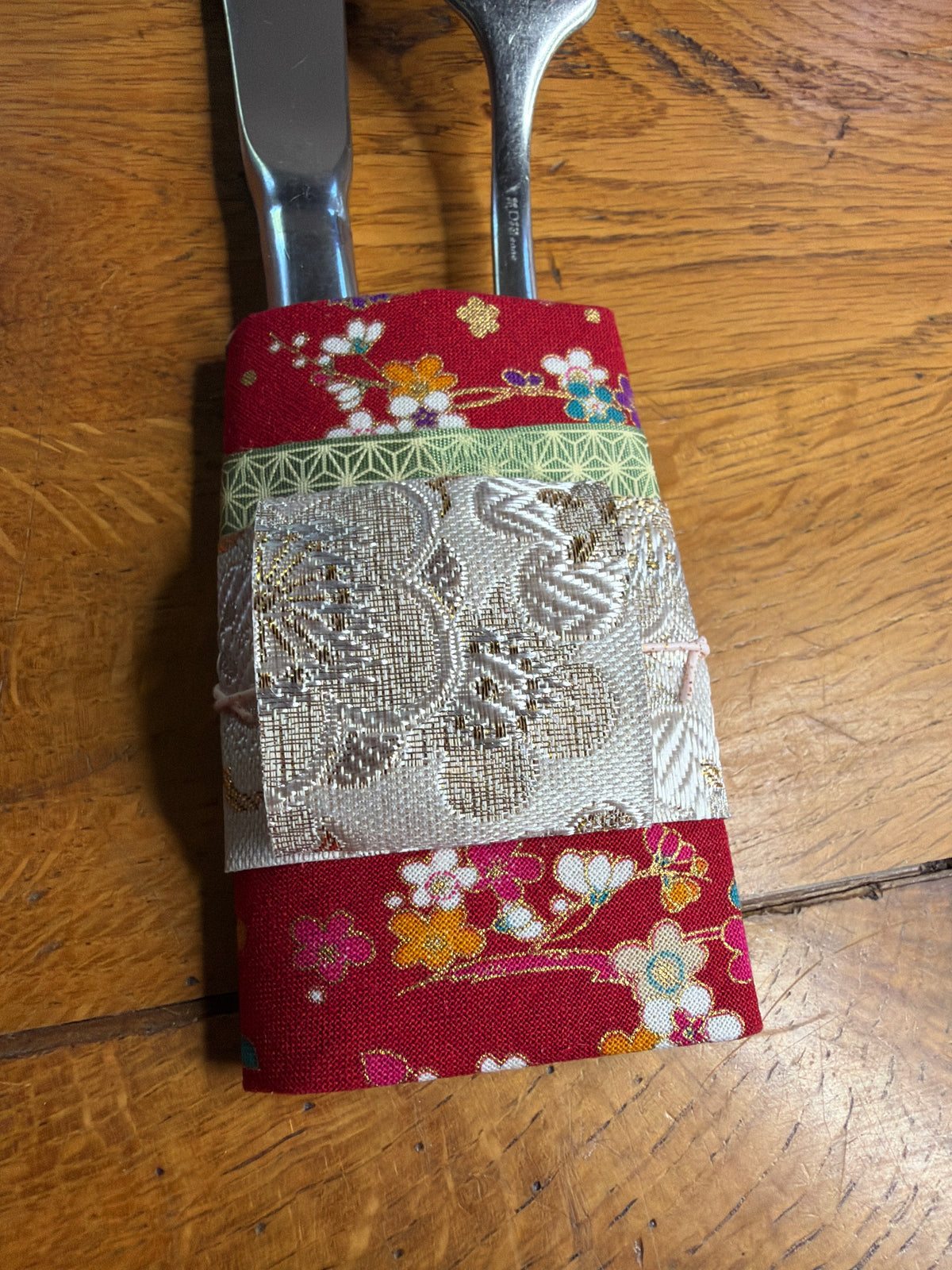 Décoration mini Kimono japonais 13,5cmx6cm