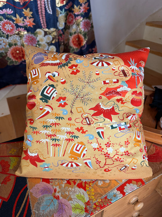Coussin kimono japonais en soie Neuf