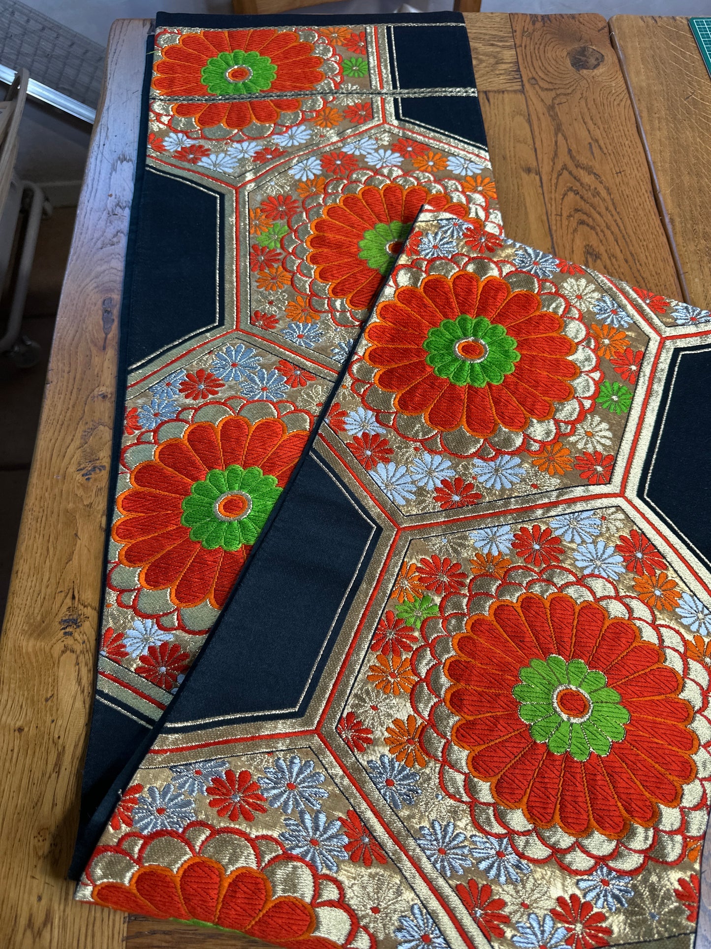 Chemin de table Obi japonais