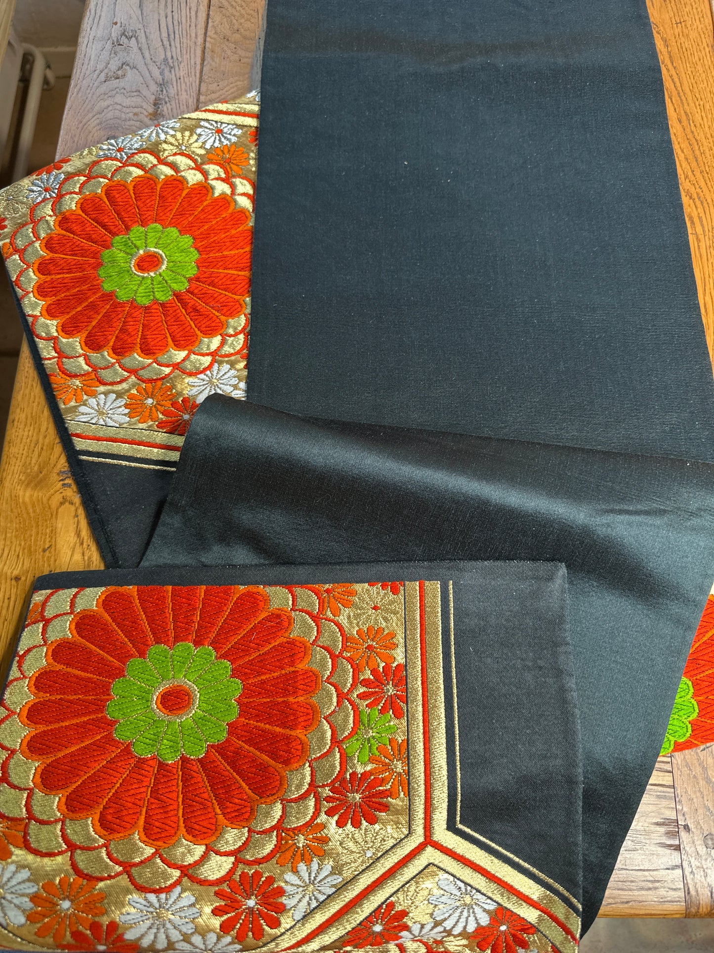 Chemin de table Obi japonais