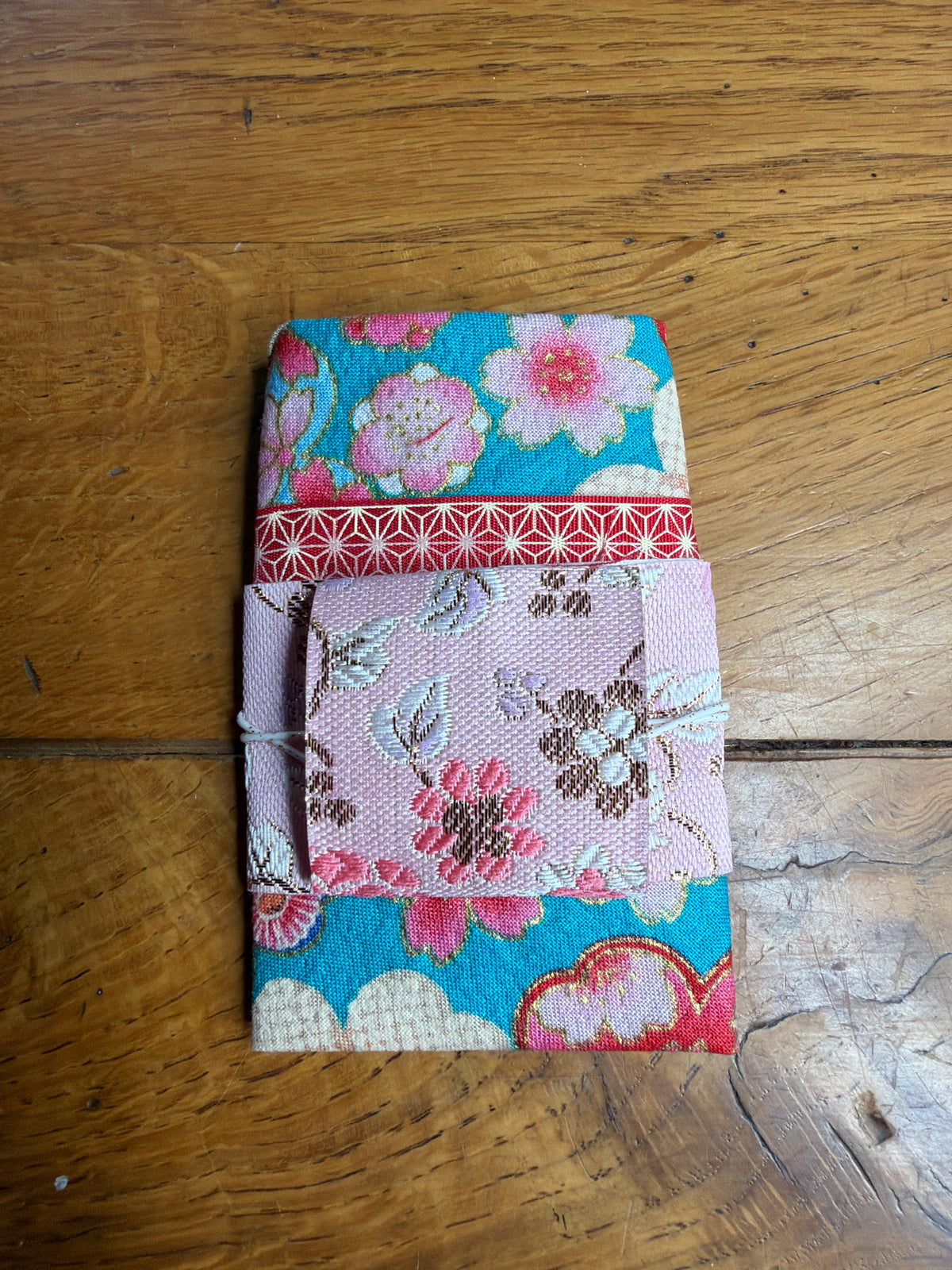 Décoration mini Kimono japonais 13,5cmx6cm