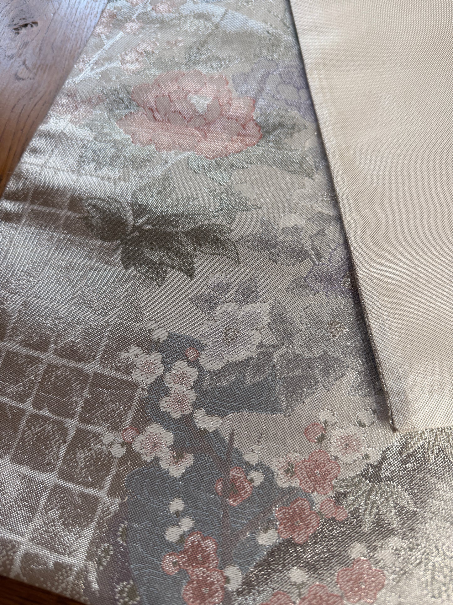Chemin de table Obi japonais en saganishiki platine