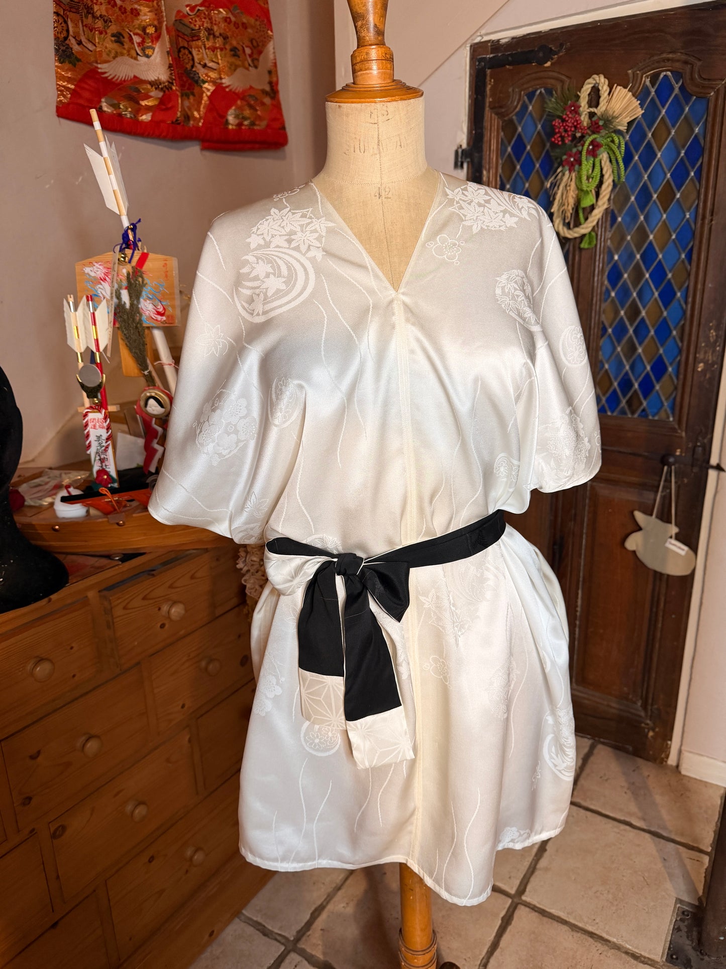 Robe de nuit avec la ceinture en jyuban kimono japonais en soie Neuf