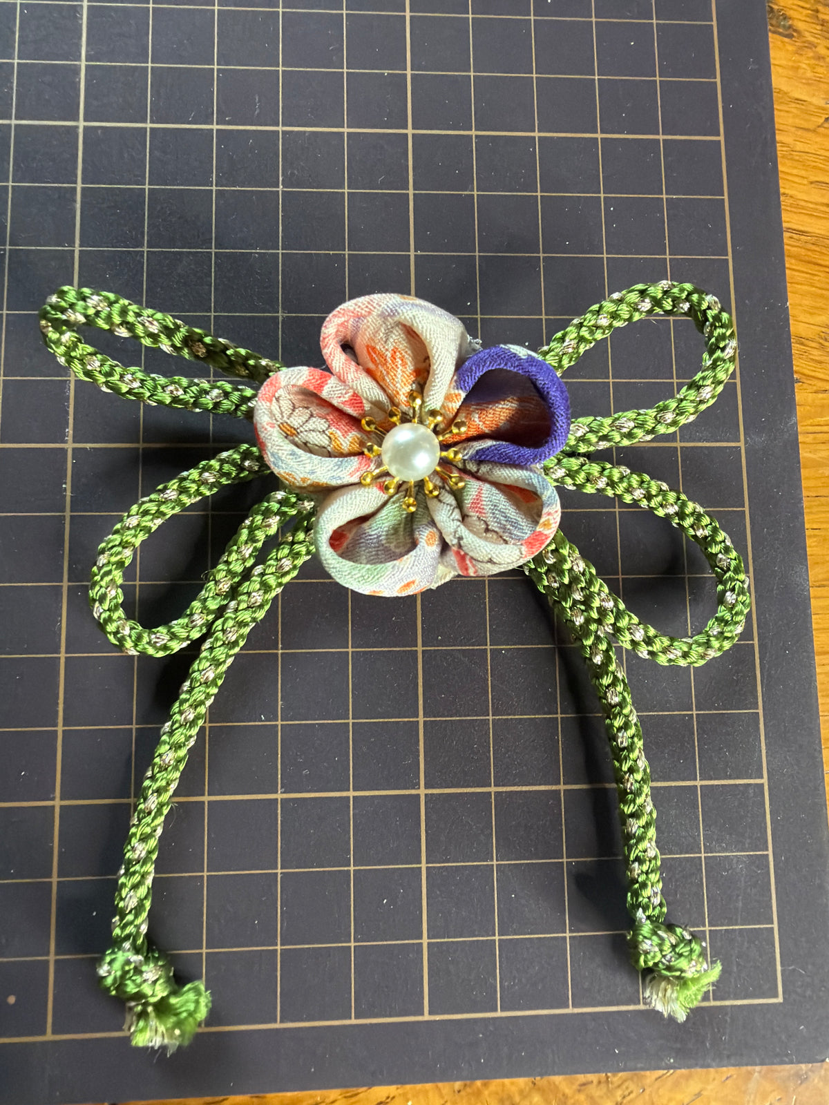 Pince à cheveux kimono japonais Tsumamisaiku