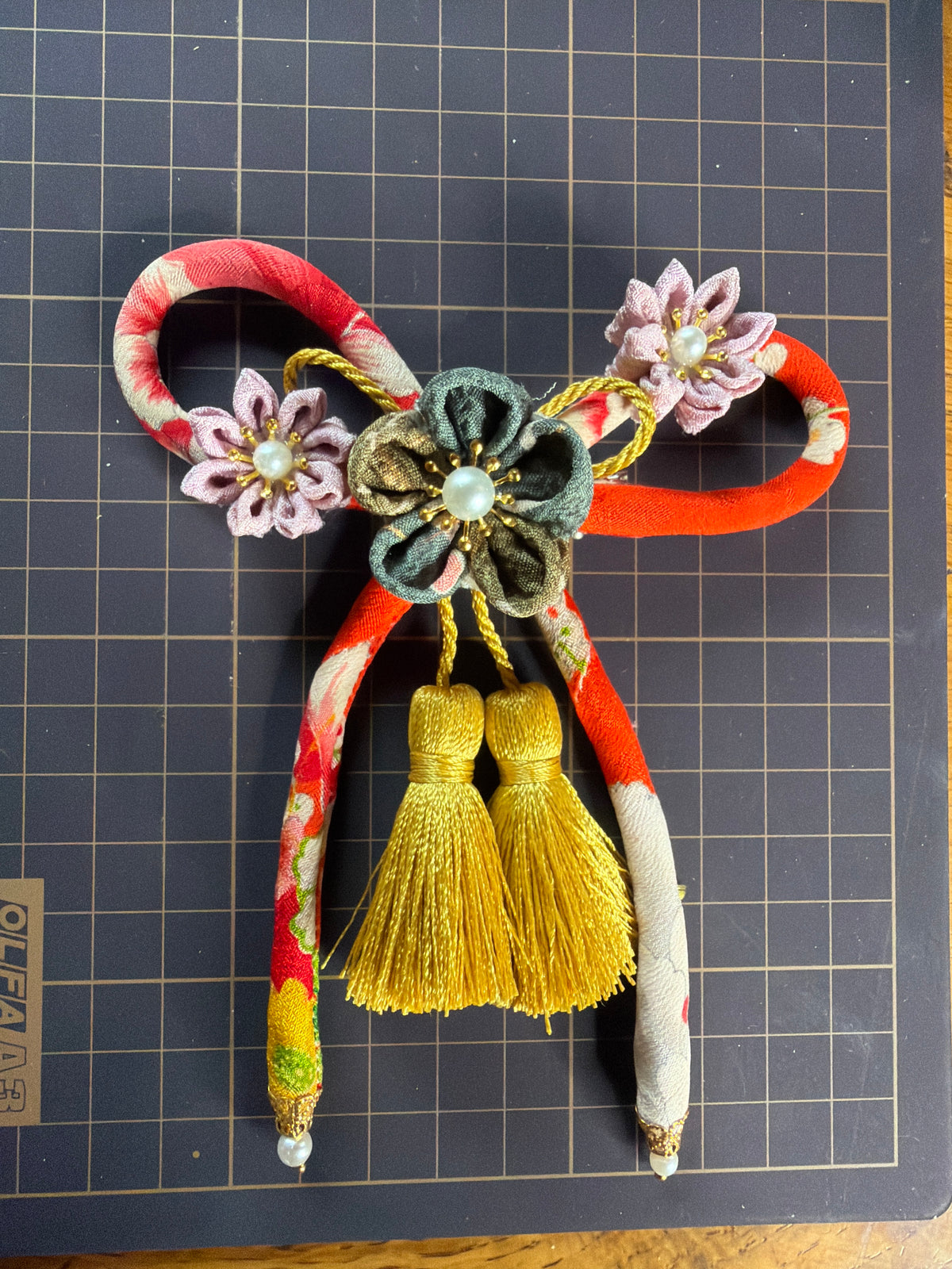 Pince à cheveux cordelette kimono japonais avec Tsumamisaiku