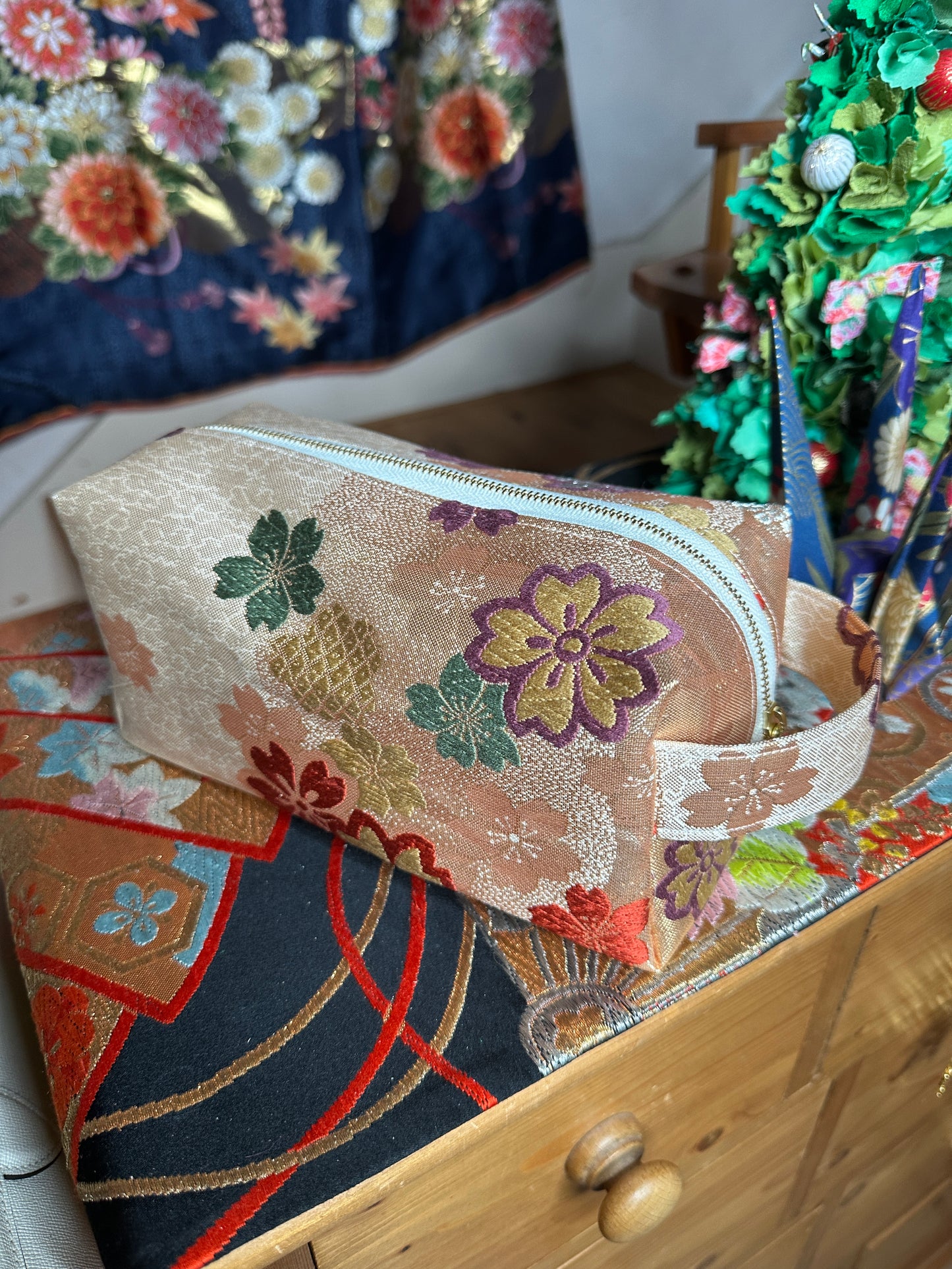 Trousse de toilette pochette en Obi japonais en soie