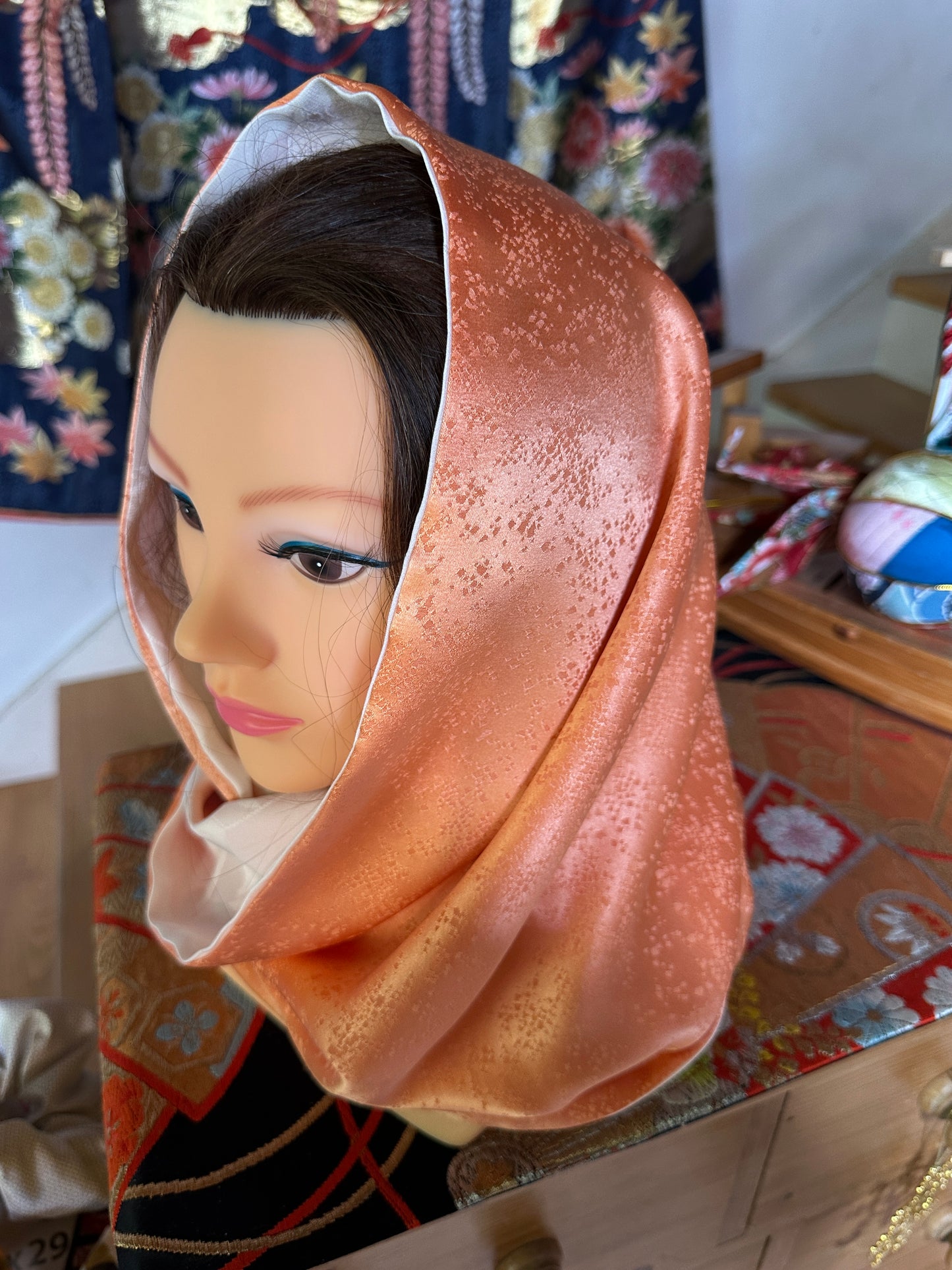 Tour de cou double face et largeur de la kimono en soie