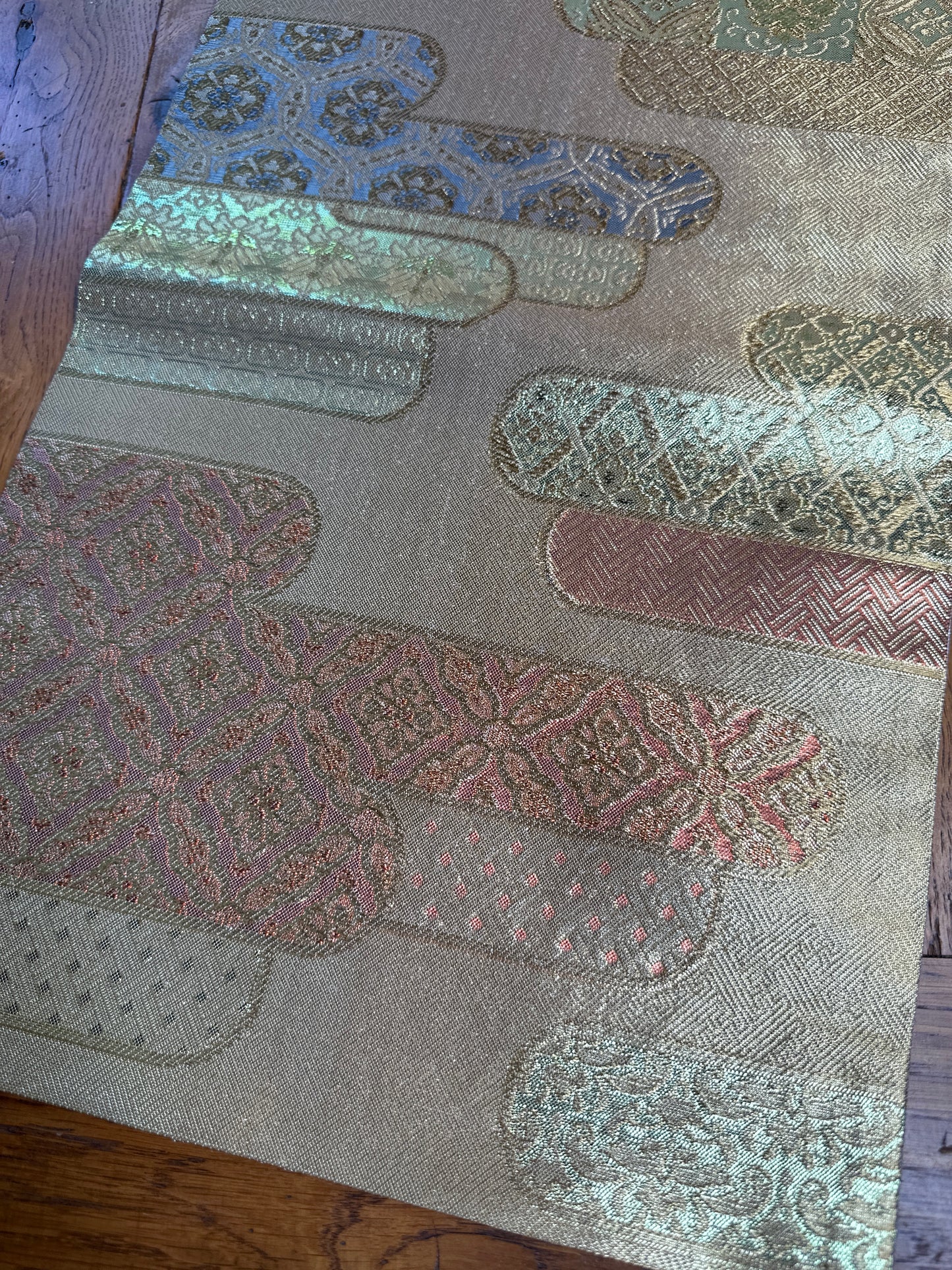 Centre de table Obi japonais en soie