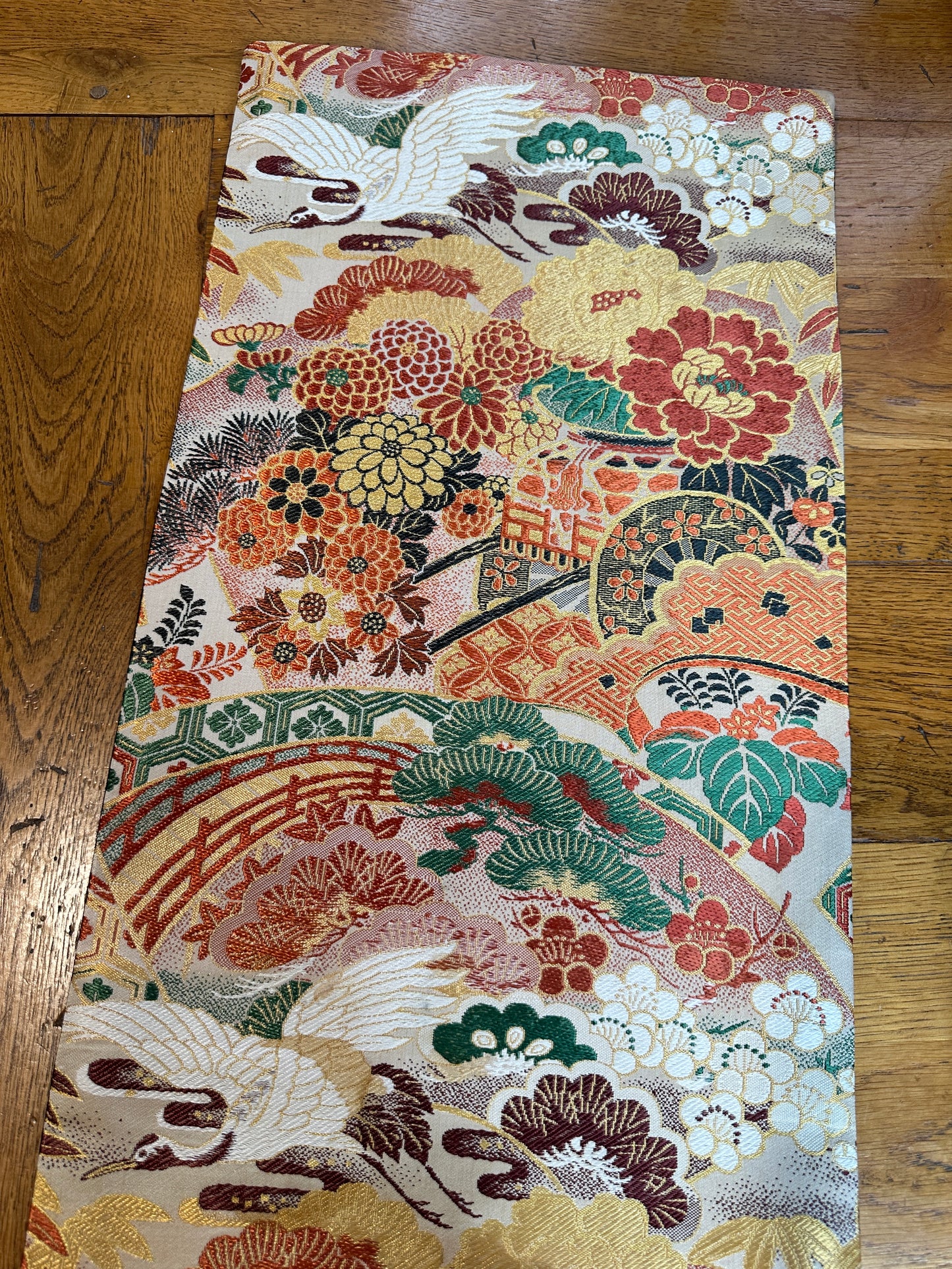 Chemine de table Obi antique en soie