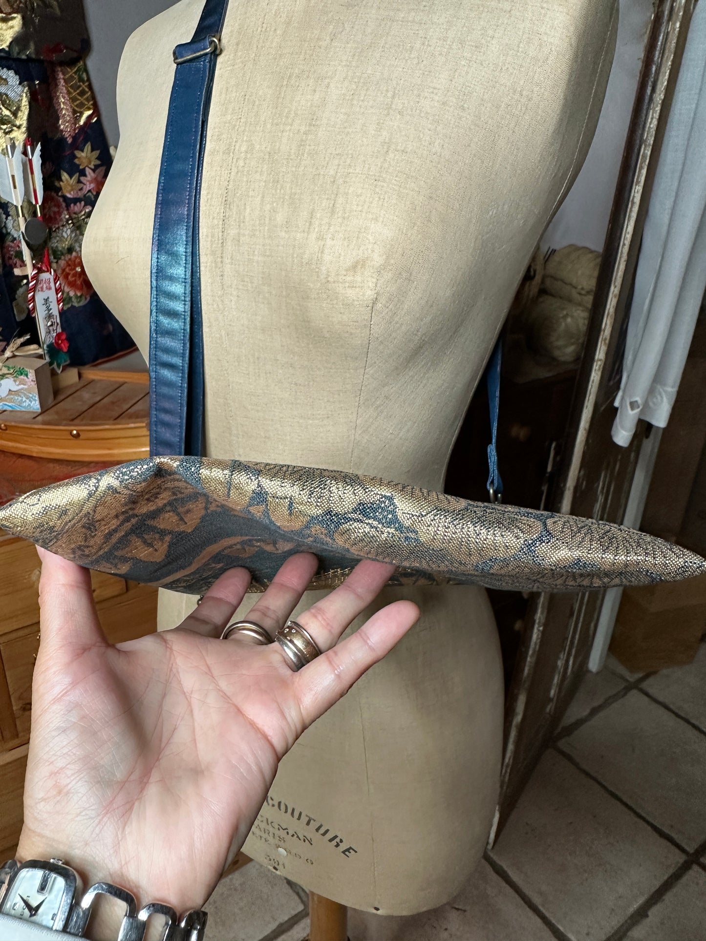 Sac porte travers Obi en soie