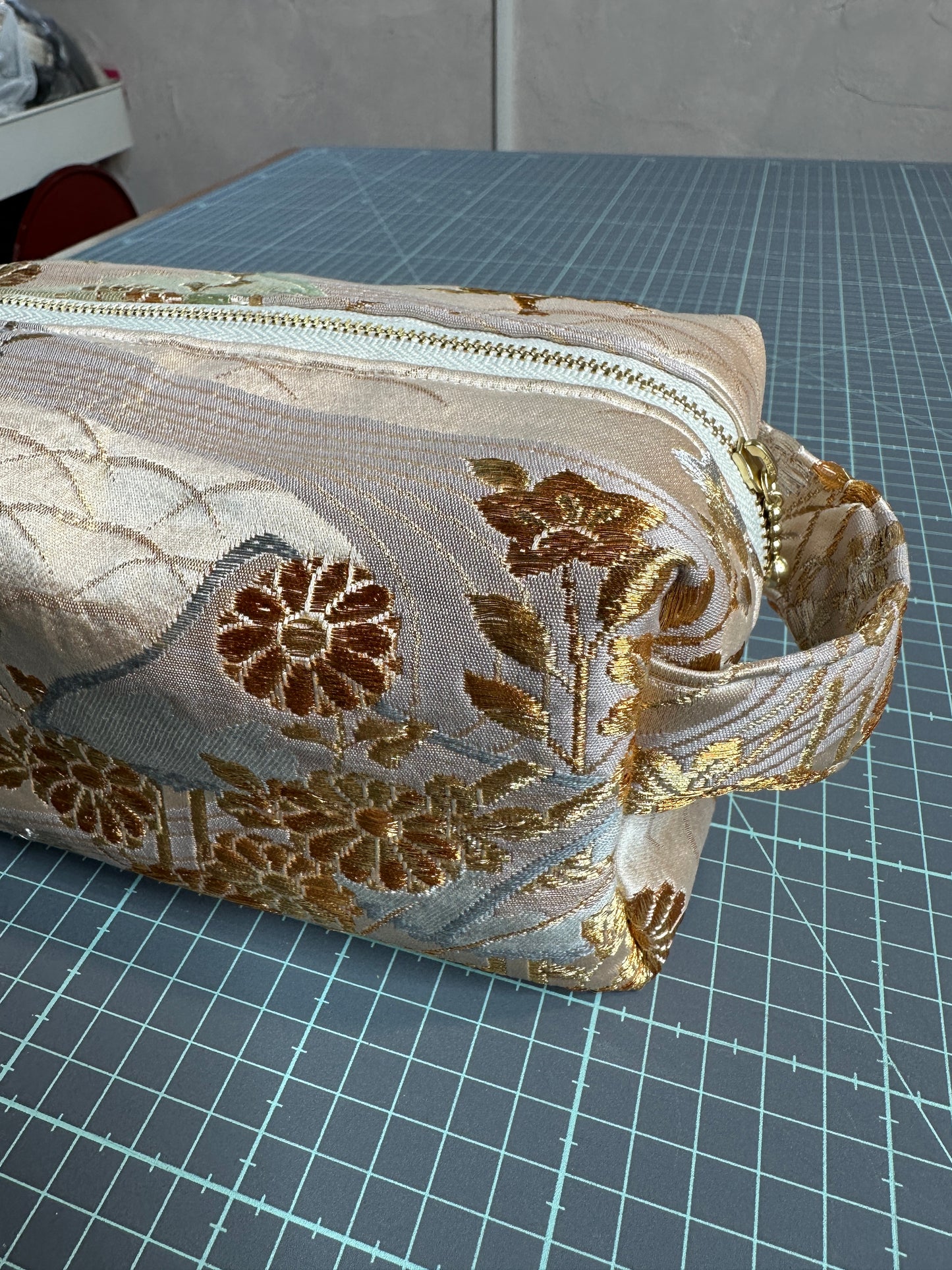 Trousse de toilette Obi en soie