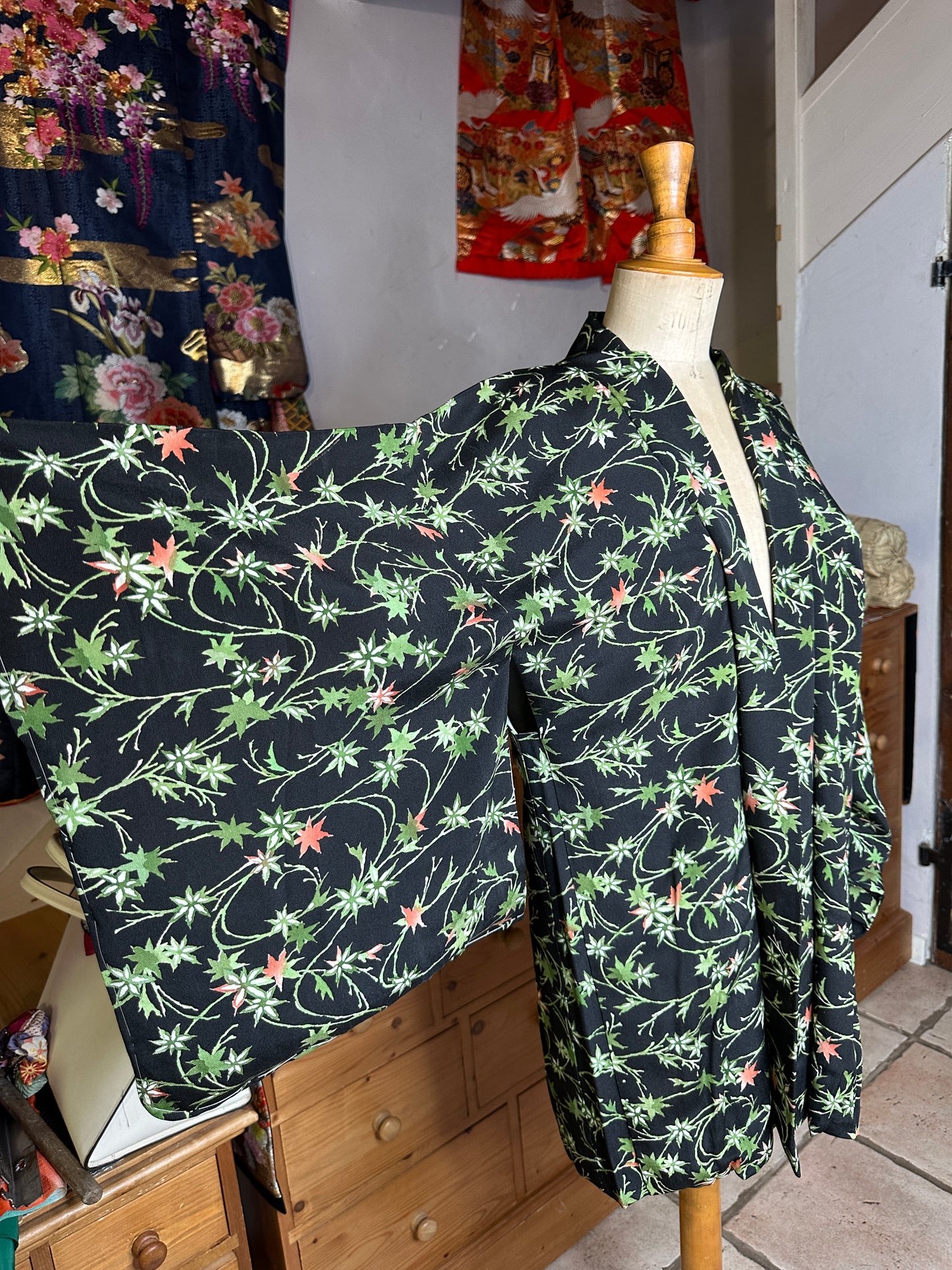 Haori feuilles d’érables japonais Neuf en soie