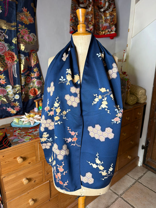Foulard kimono japonais tomesode en soie