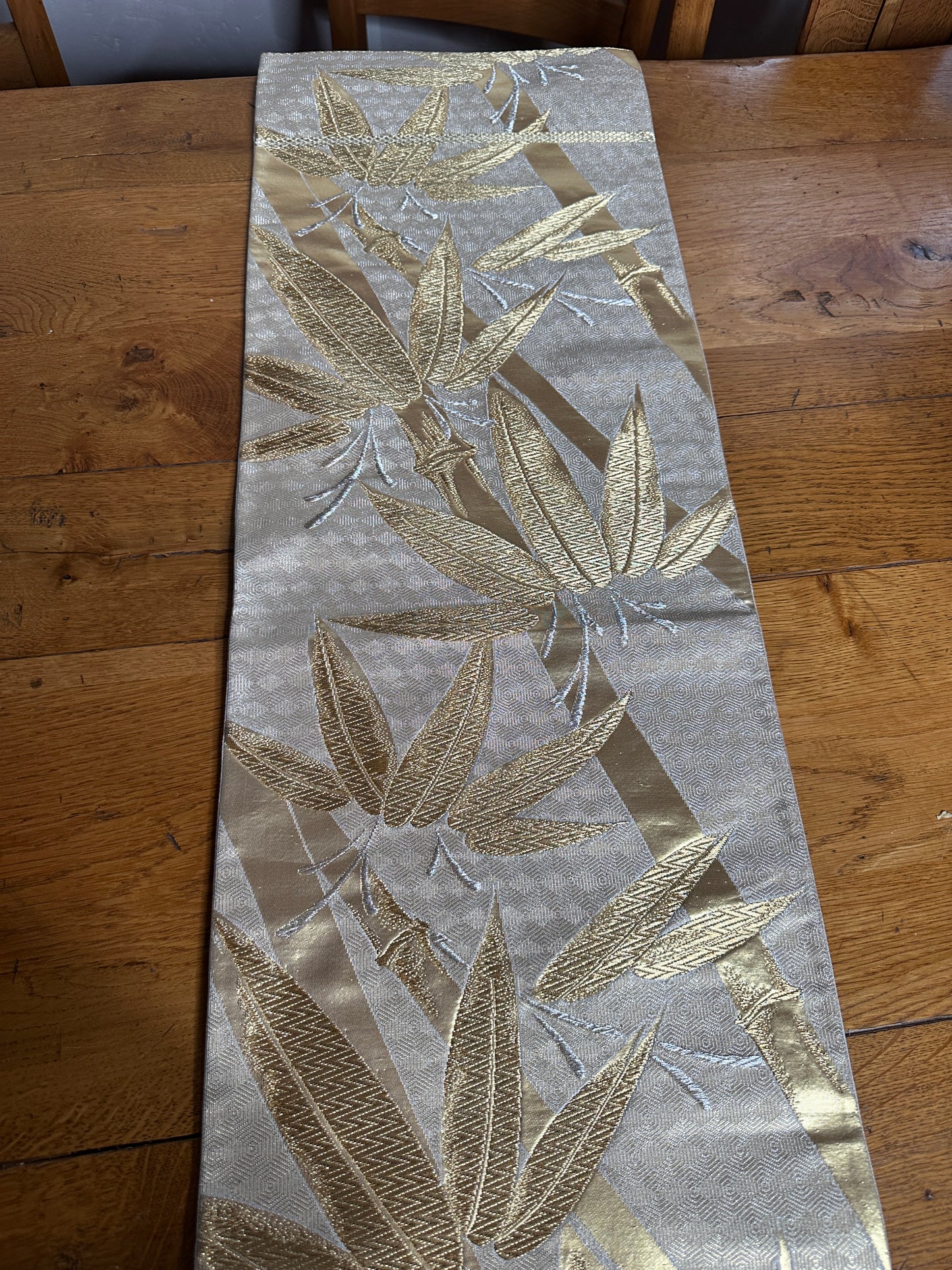 Chemin de table Obi en soie