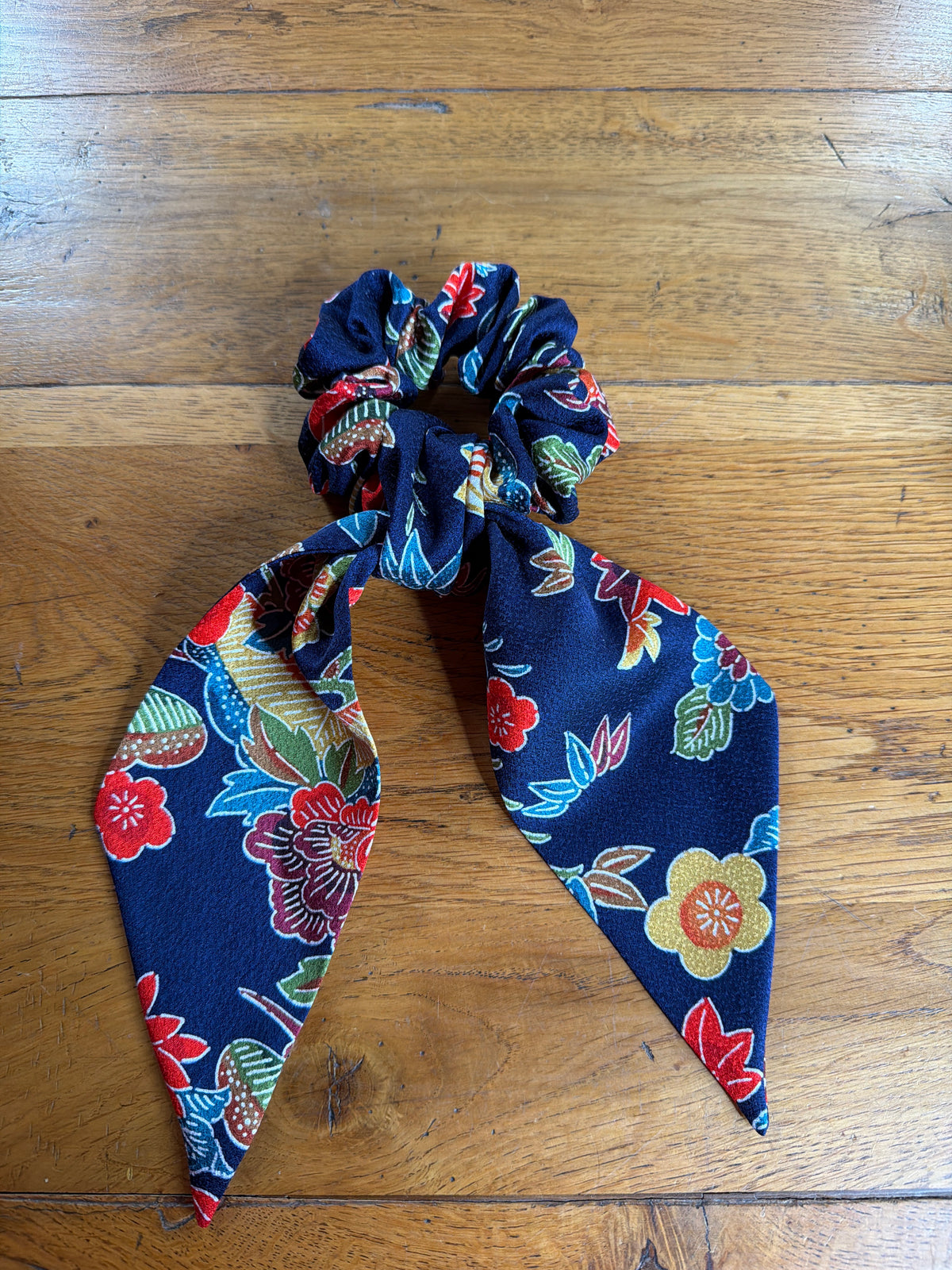 Chouchou ruban kimono japonais en soie Bingatazome Okinawa