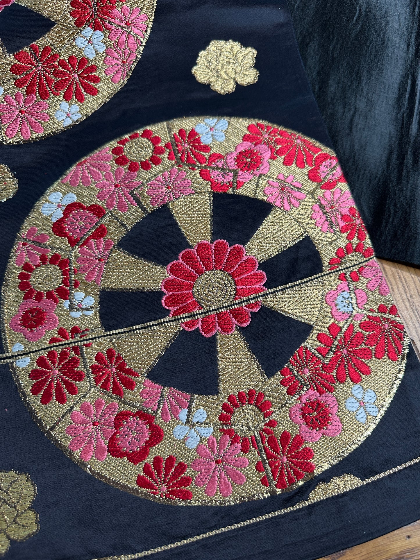 Chemin de table Obi en soie