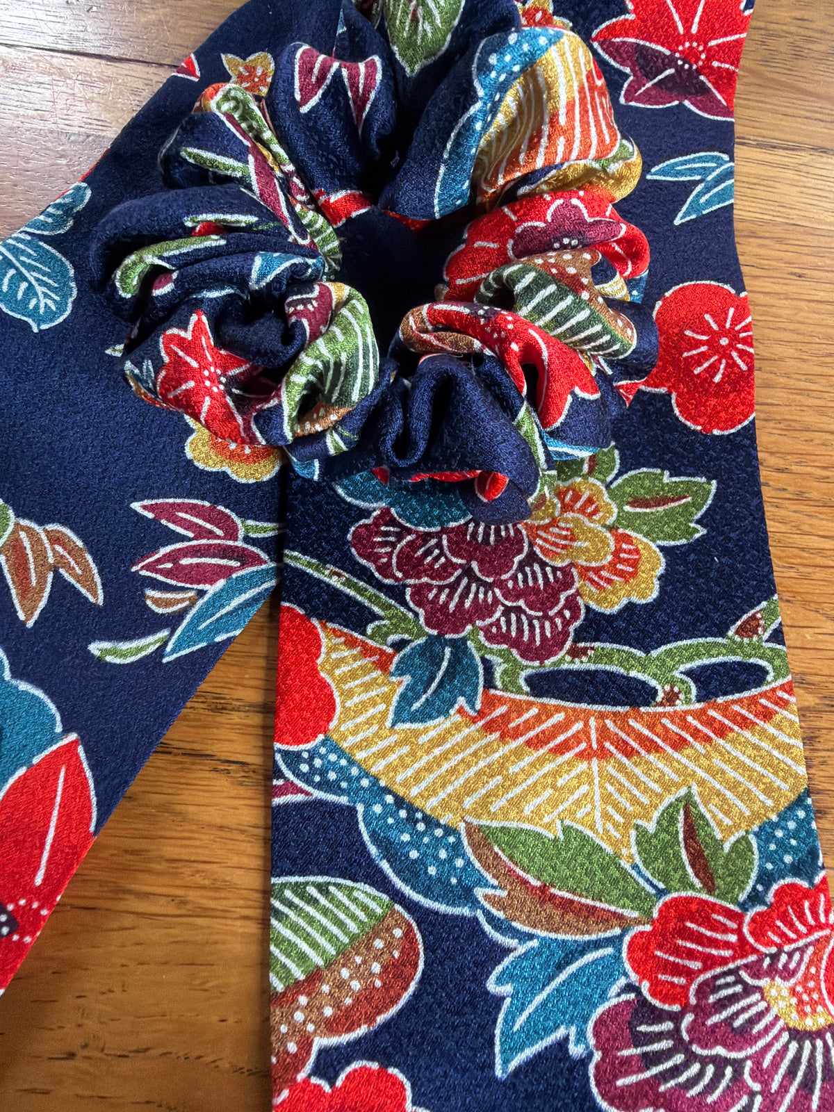 Chouchou ruban kimono japonais en soie Bingatazome Okinawa