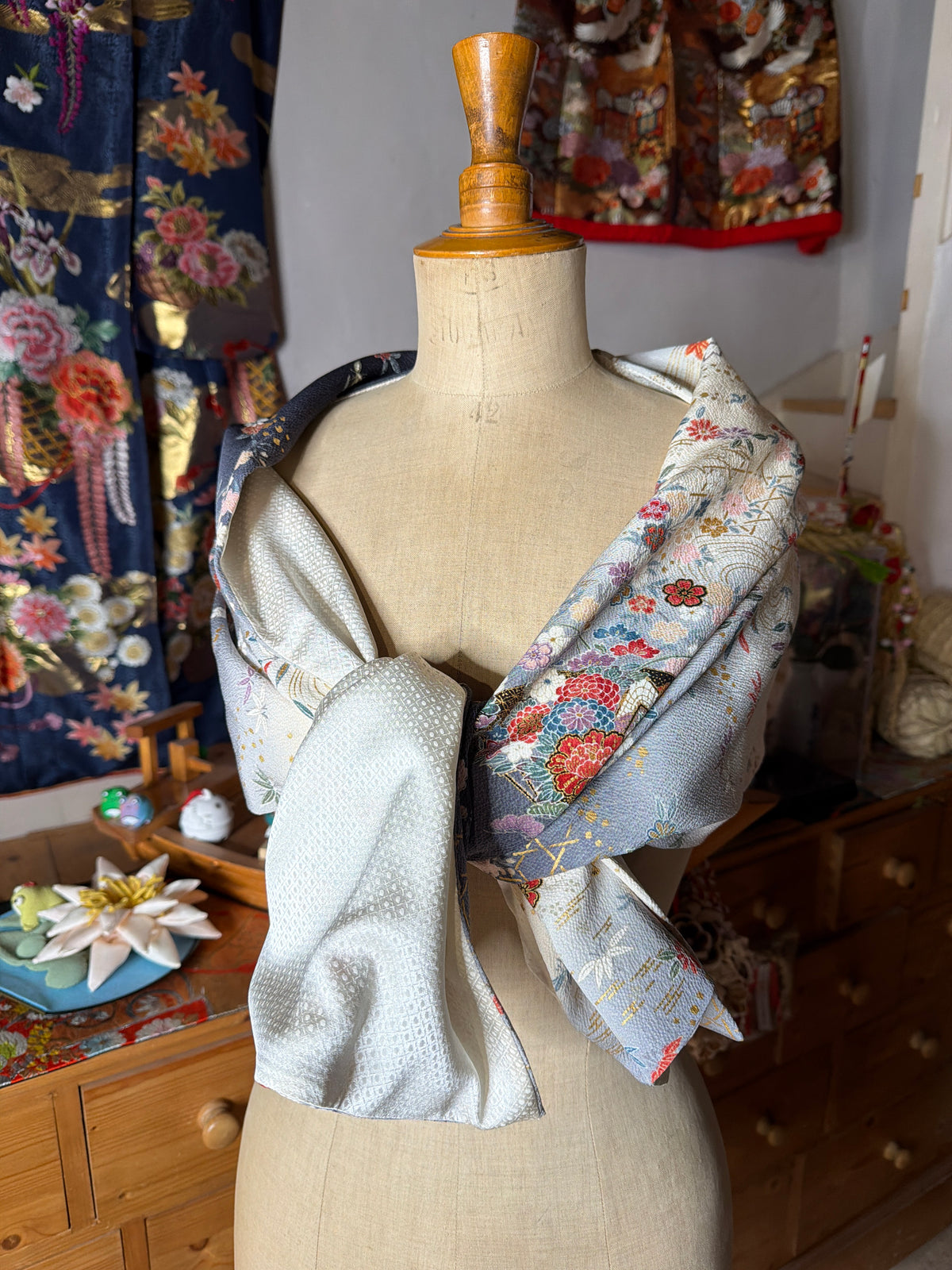 Foulard châle réversible en soie de kimono japonais