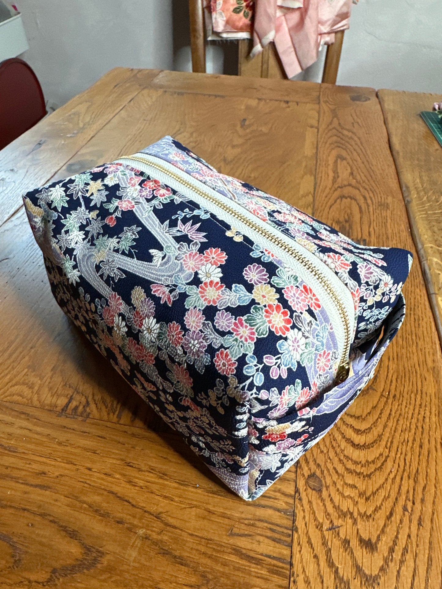 Trousse de toilette kimono en soie