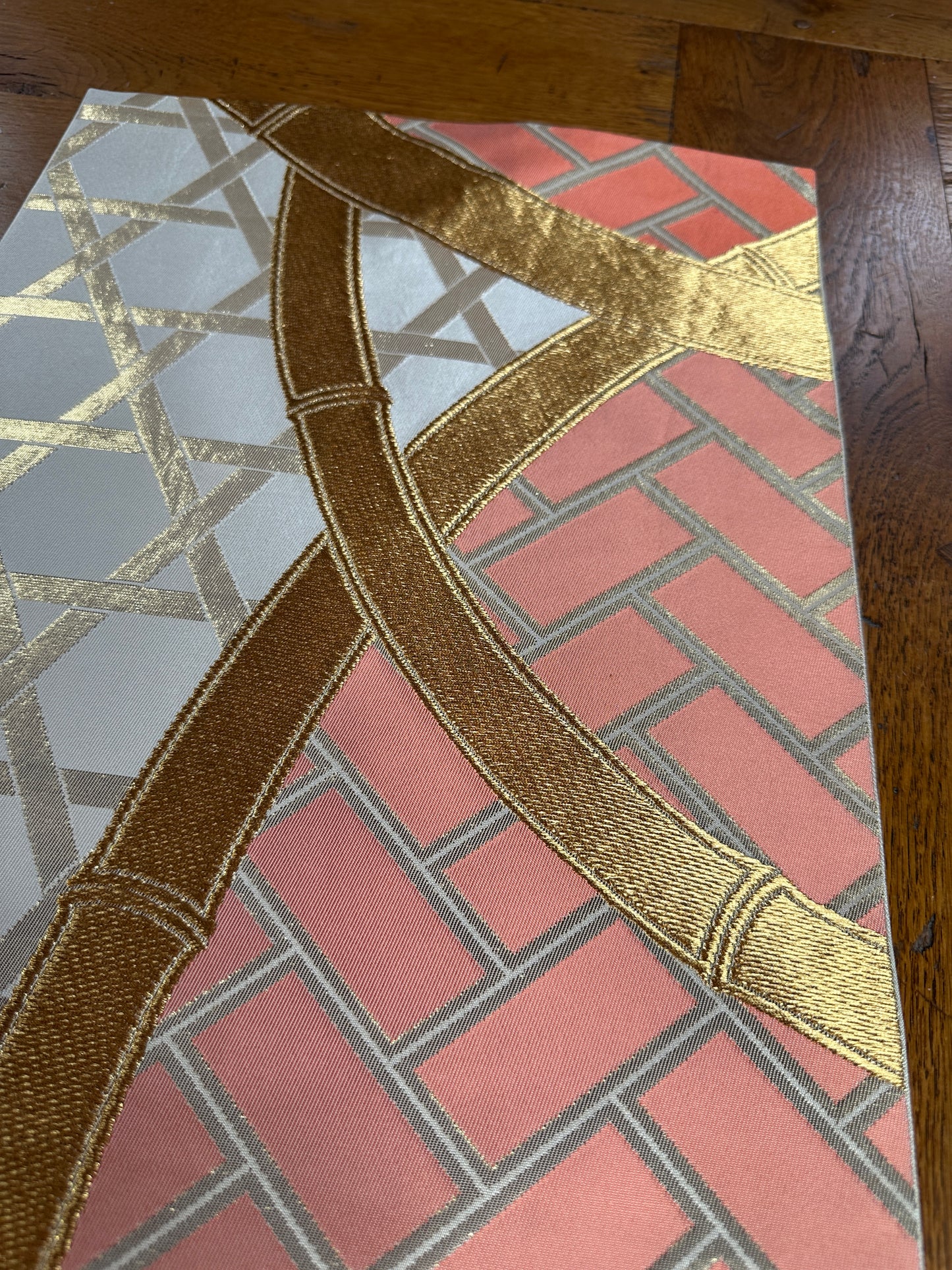 Chemin de table Obi en soie