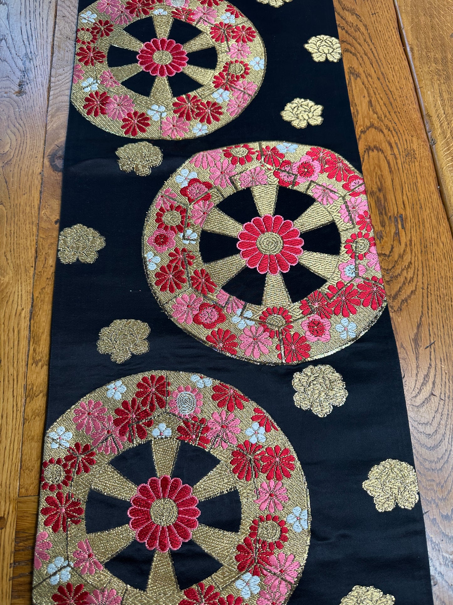 Chemin de table Obi en soie