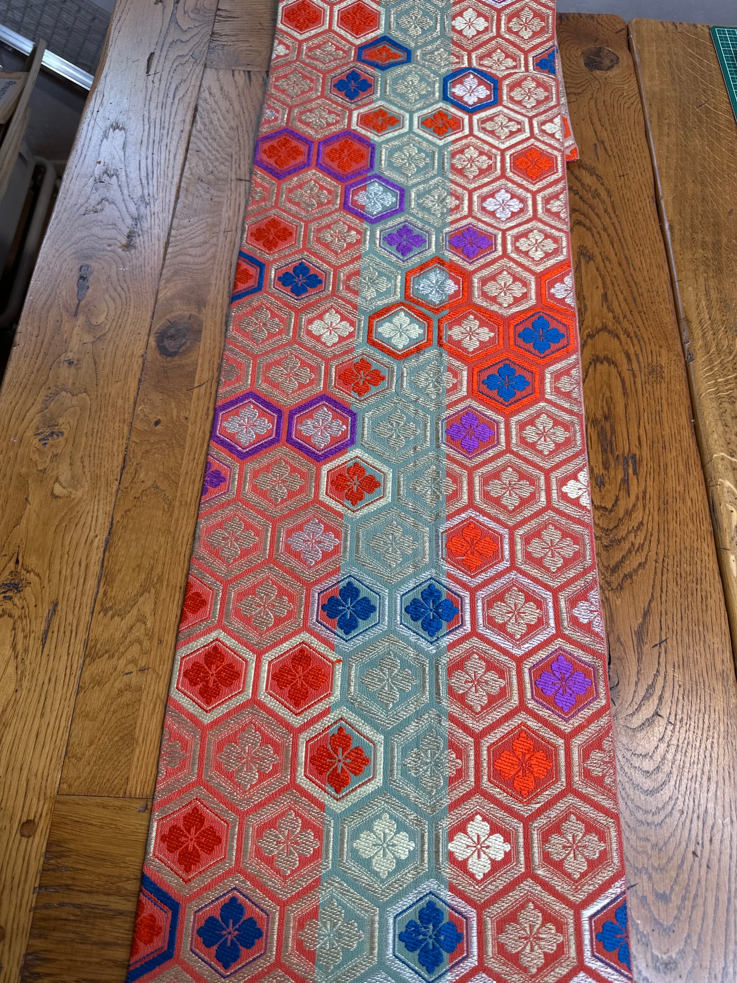 Chemin de table Obi en soies