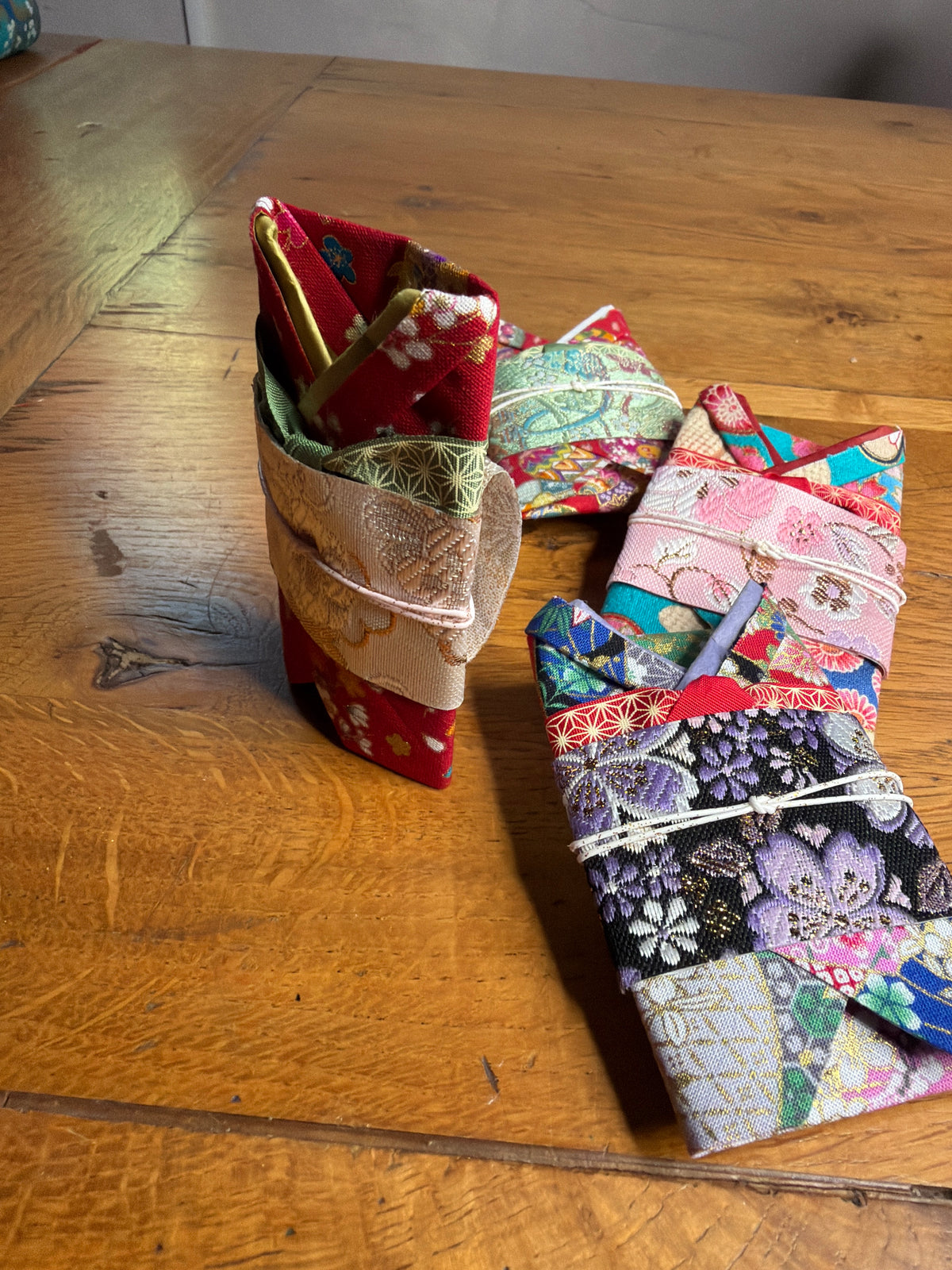 Décoration mini Kimono japonais 13,5cmx6cm