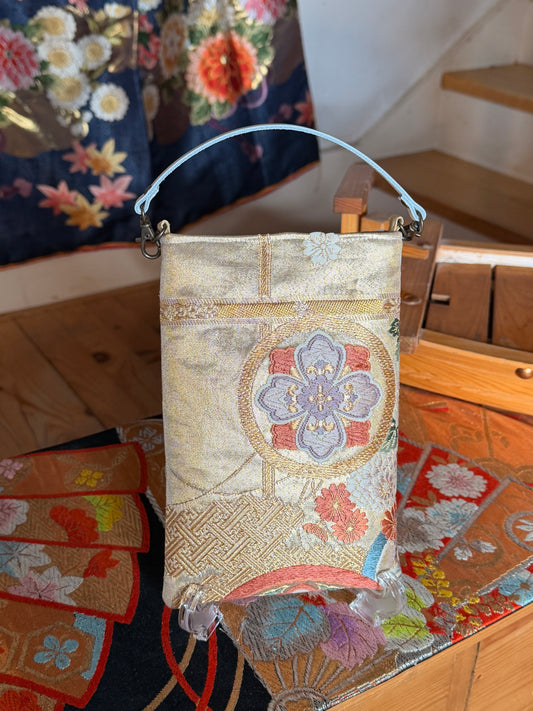 Étui portable Obi en soie mini pochette