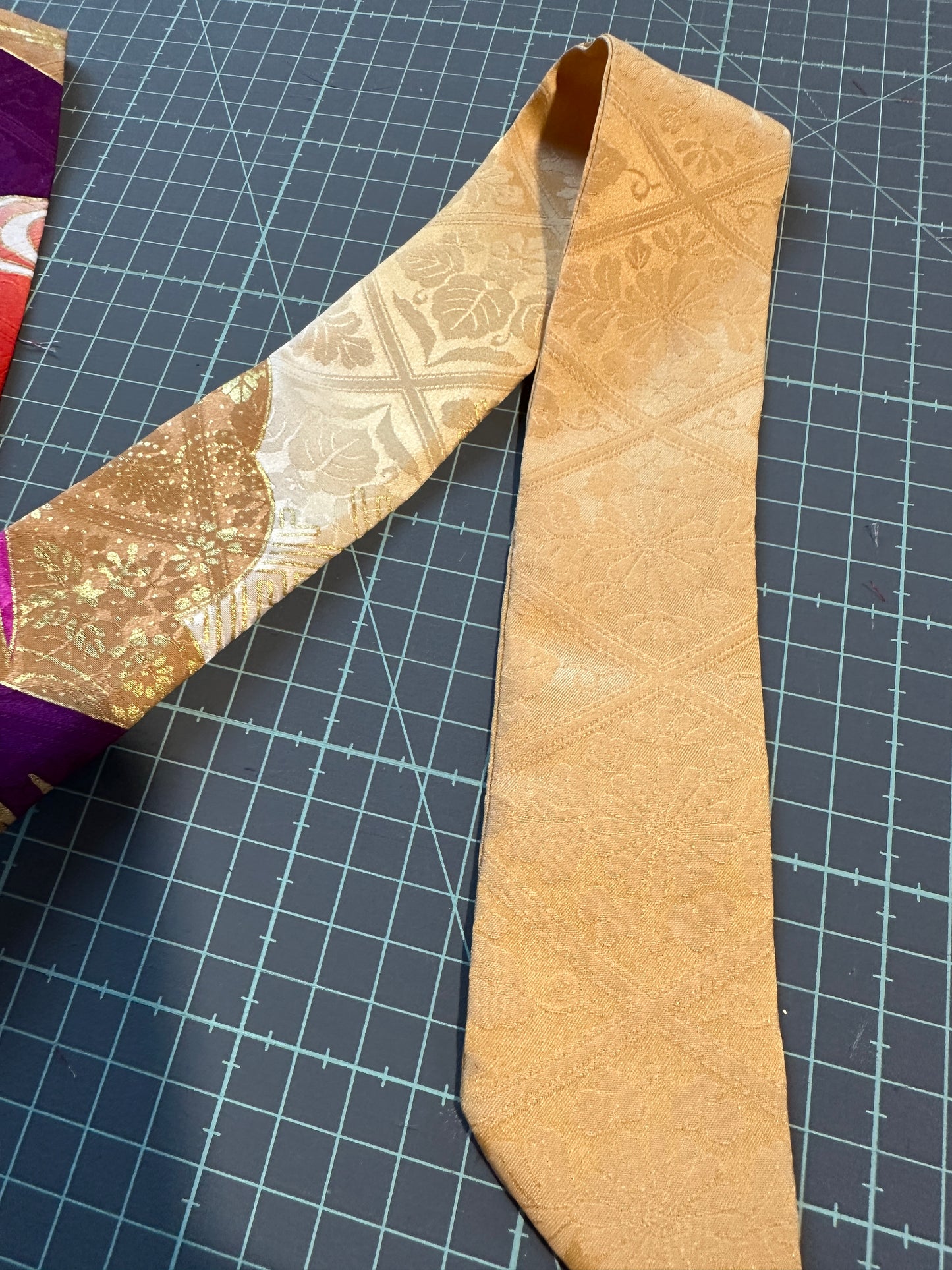 Foulard ruban kimono japonais Furisode en soie