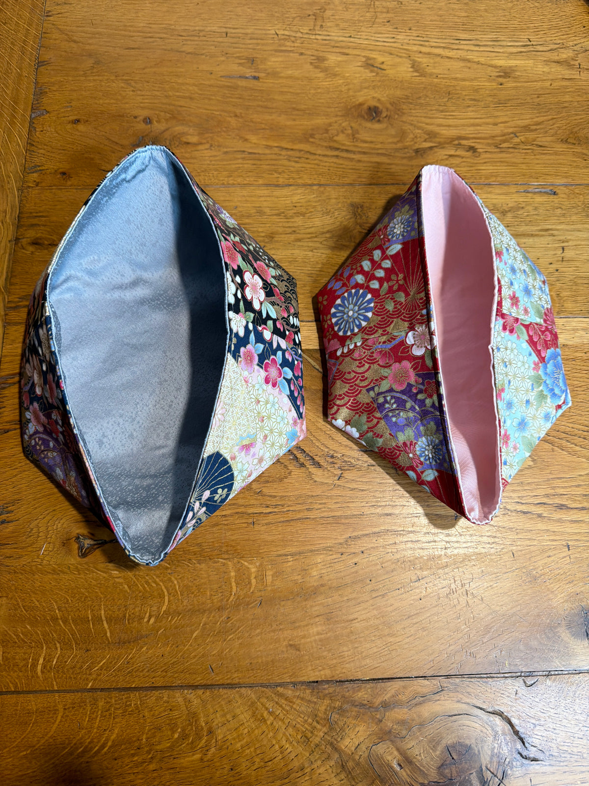 Lot de 2 Corbeille à pain ,bijou , biscuits,double face tissu en soie et tissu japonais en coton