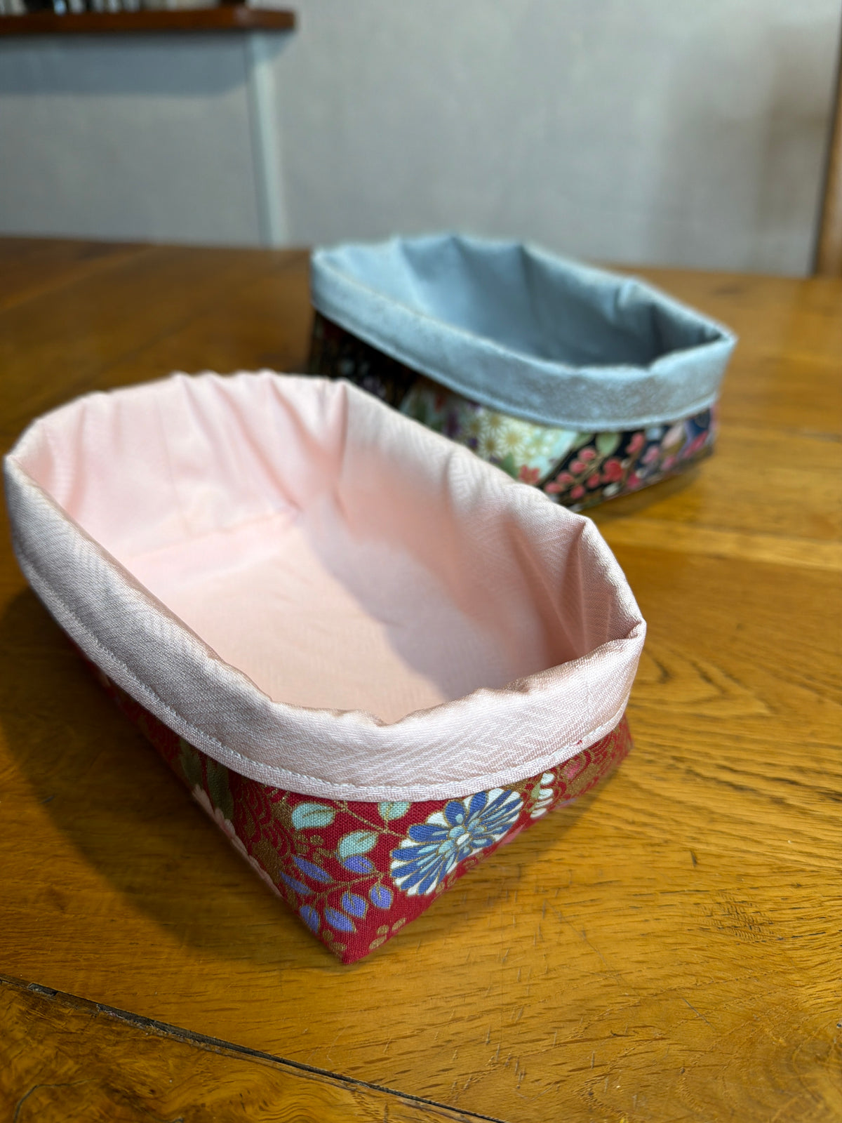 Lot de 2 Corbeille à pain ,bijou , biscuits,double face tissu en soie et tissu japonais en coton