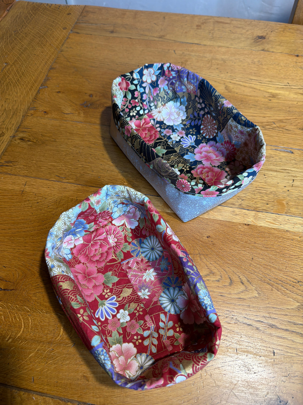 Lot de 2 Corbeille à pain ,bijou , biscuits,double face tissu en soie et tissu japonais en coton